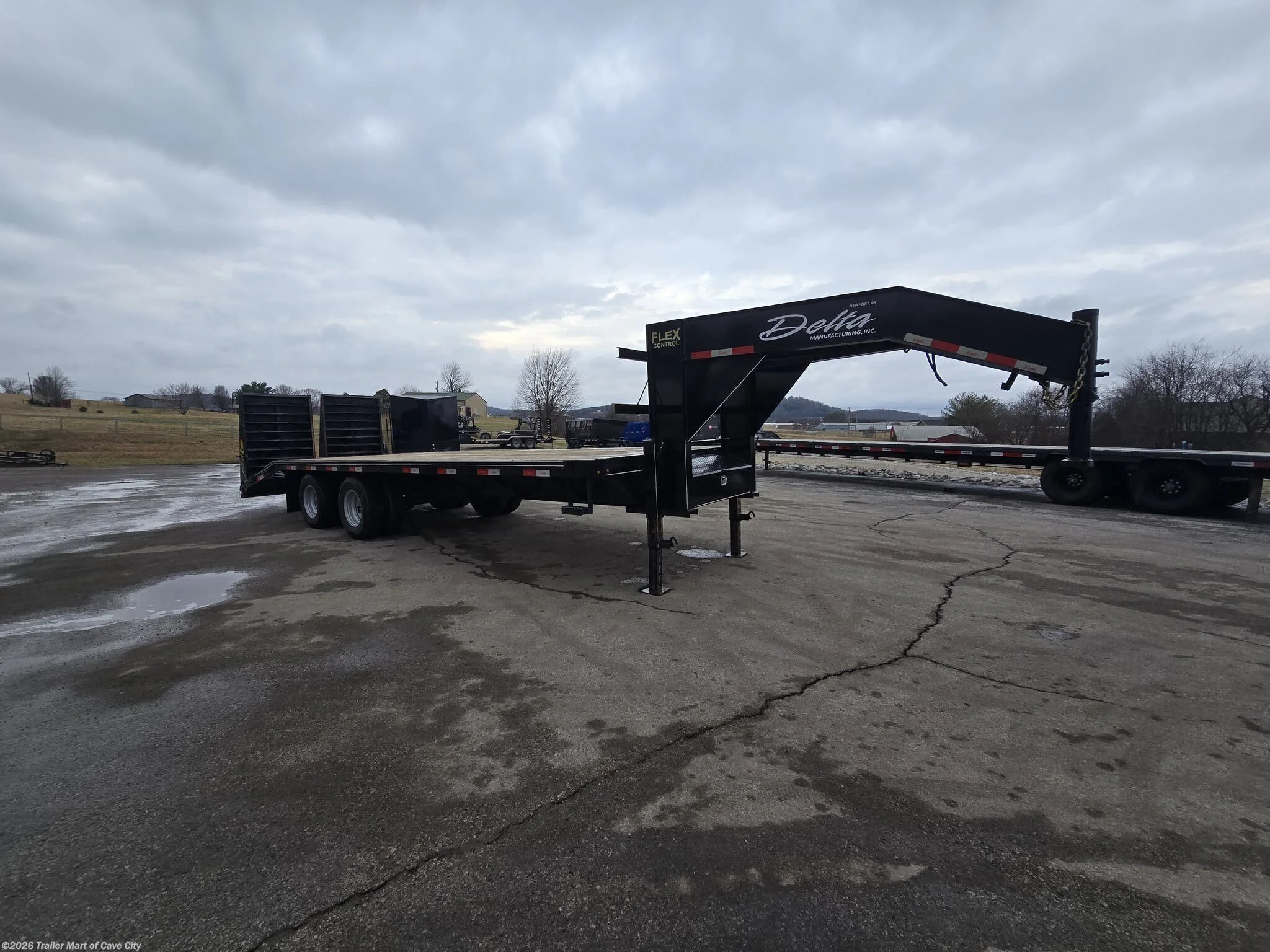 Used 2023 Delta 22GN (20'+5') Deckover Trailer