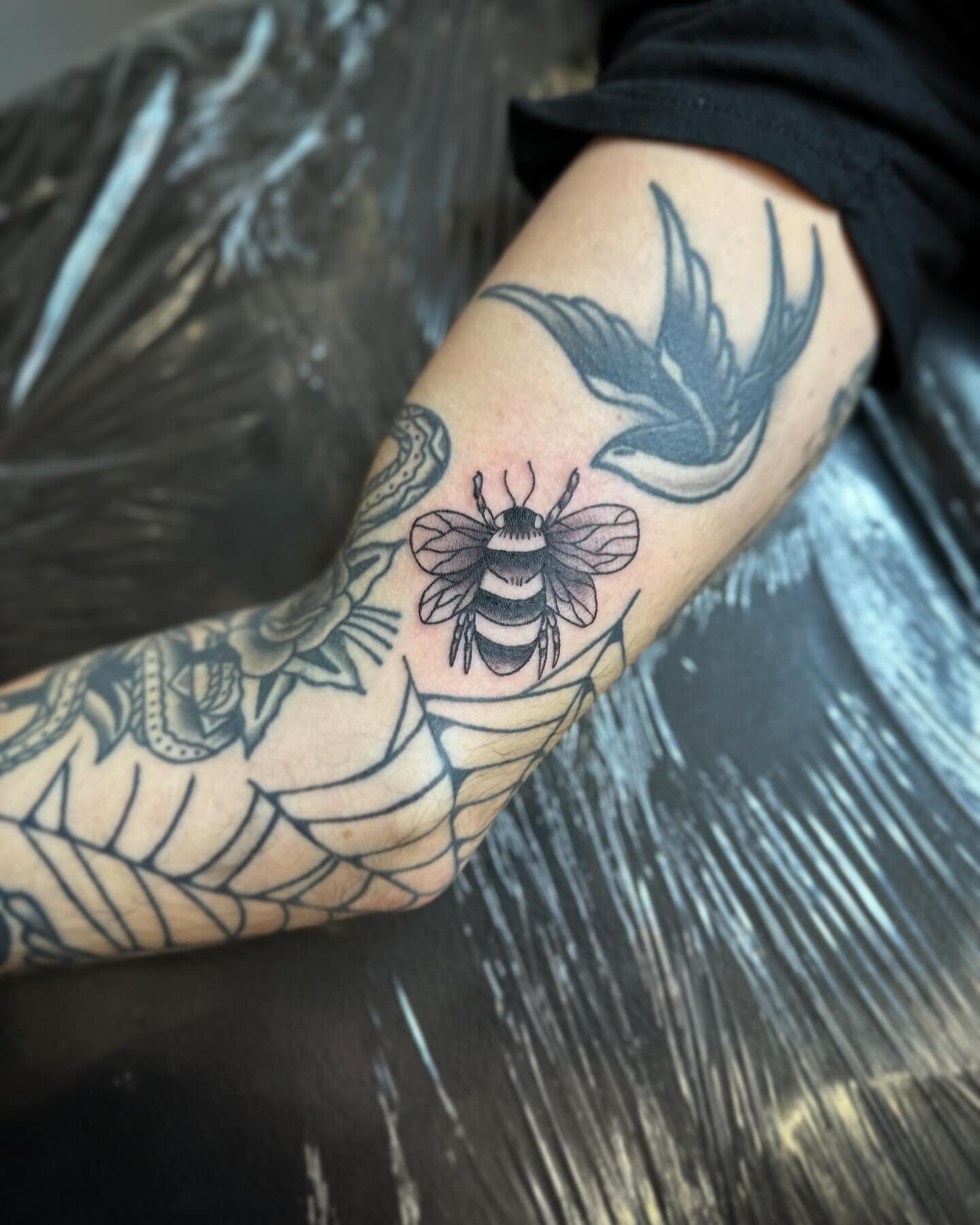 Fun lil bee from my get what you get. Few spots left in March message me to set something up