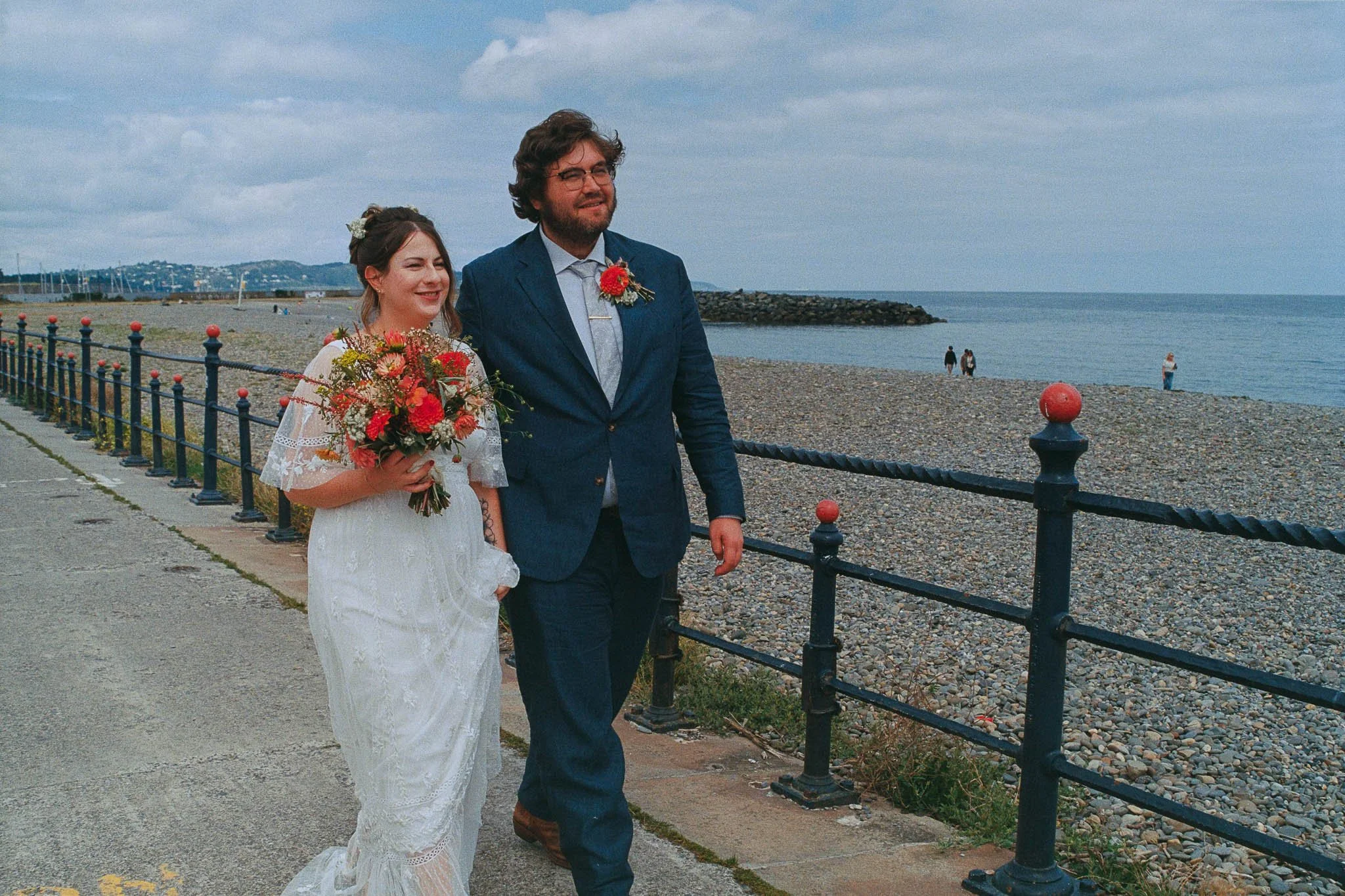 dublin-wedding-photographer-bray-promenade-stroll-8.jpg