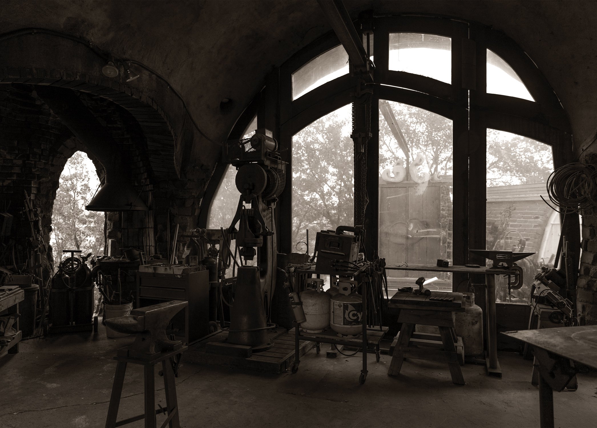 _C6A0103BW_crop.jpg