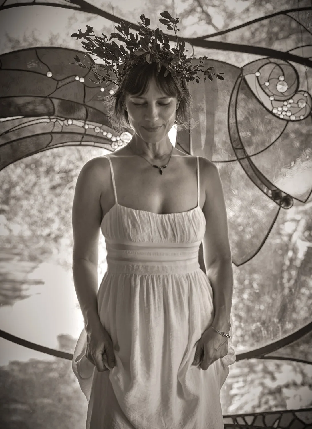 Fitting_For_Wings_BW_HERO_blur_comp_F.jpg