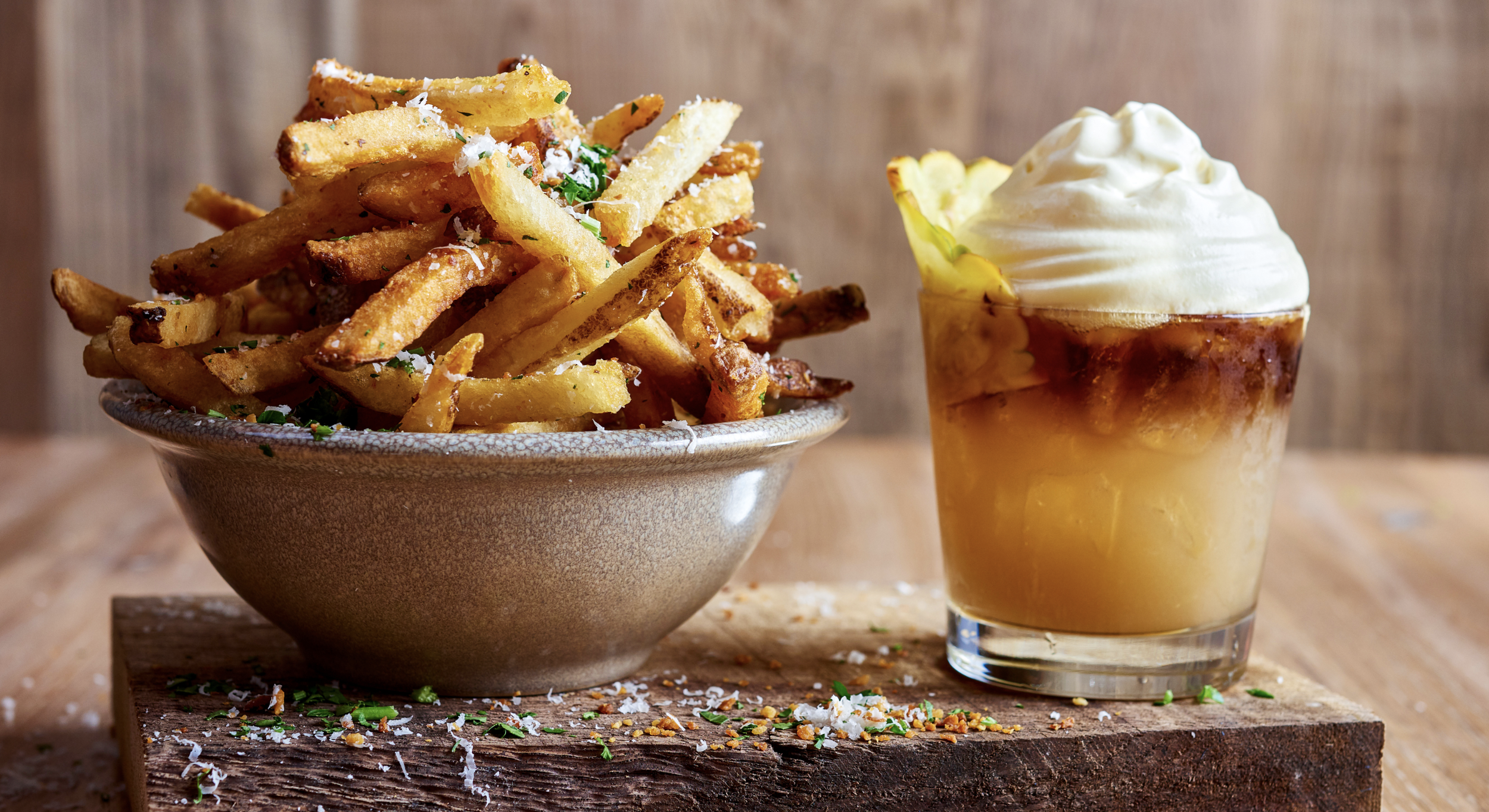 The Best Happy Hours in South Maui for Views, Vibes, and a Good Time