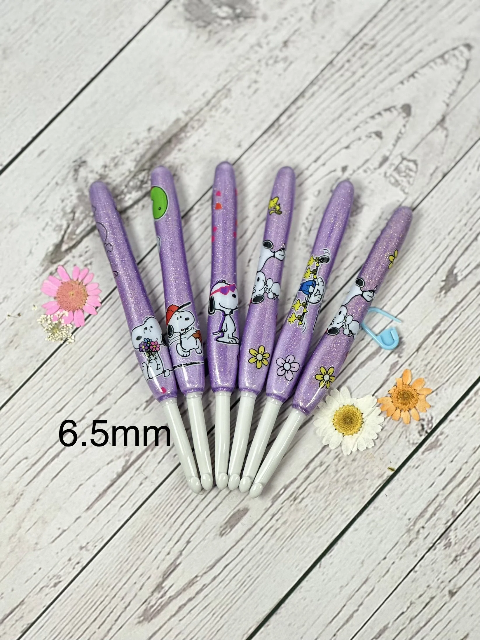 6.5mm Snoopy Clovers