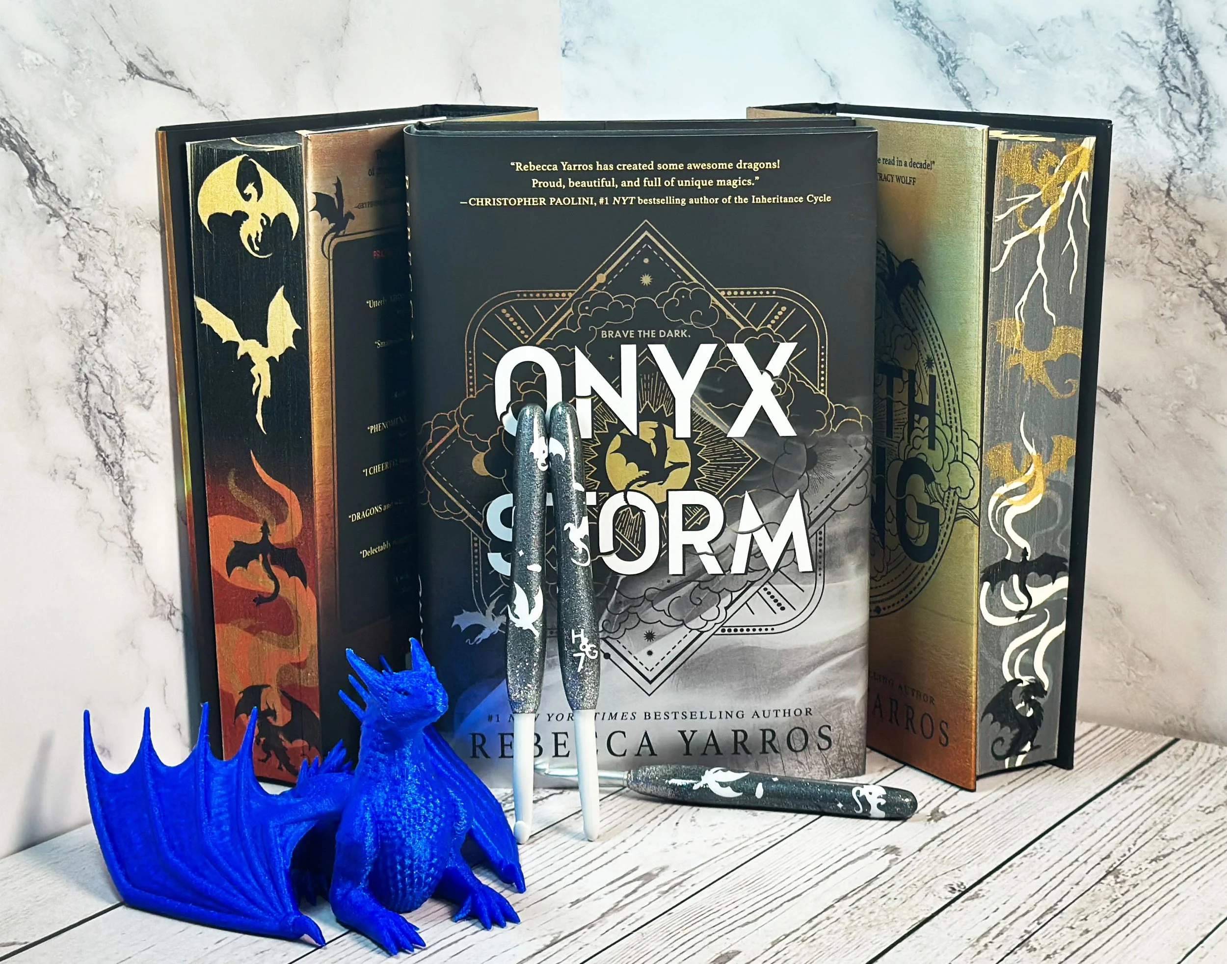 Fourth Wing - Onyx Storm Clovers