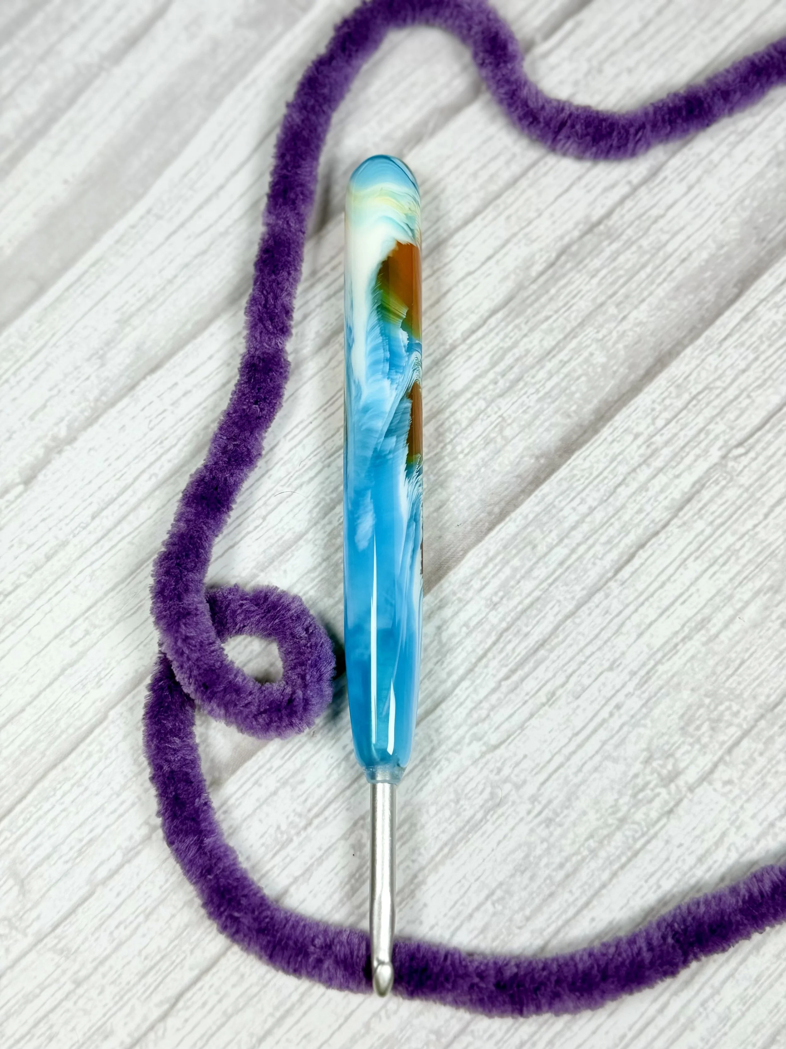 Mr Hooks 5mm Wood/Resin Clover