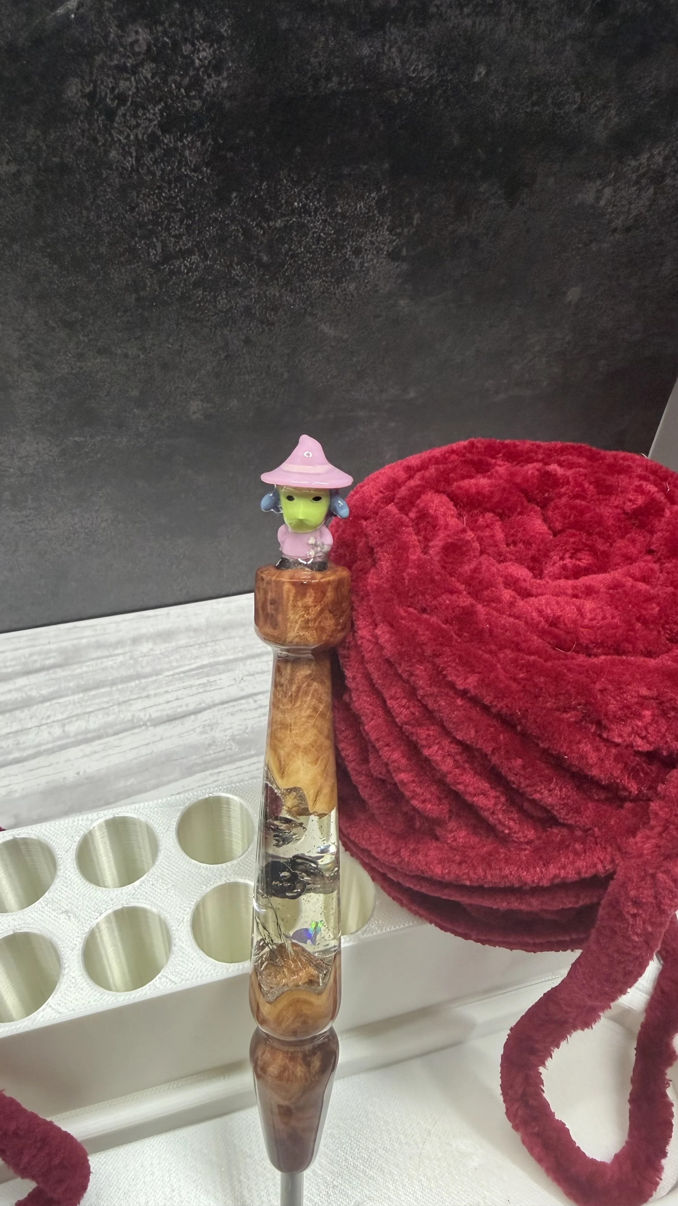 shock nbc wood handle halloween clover crochet hook.jpeg