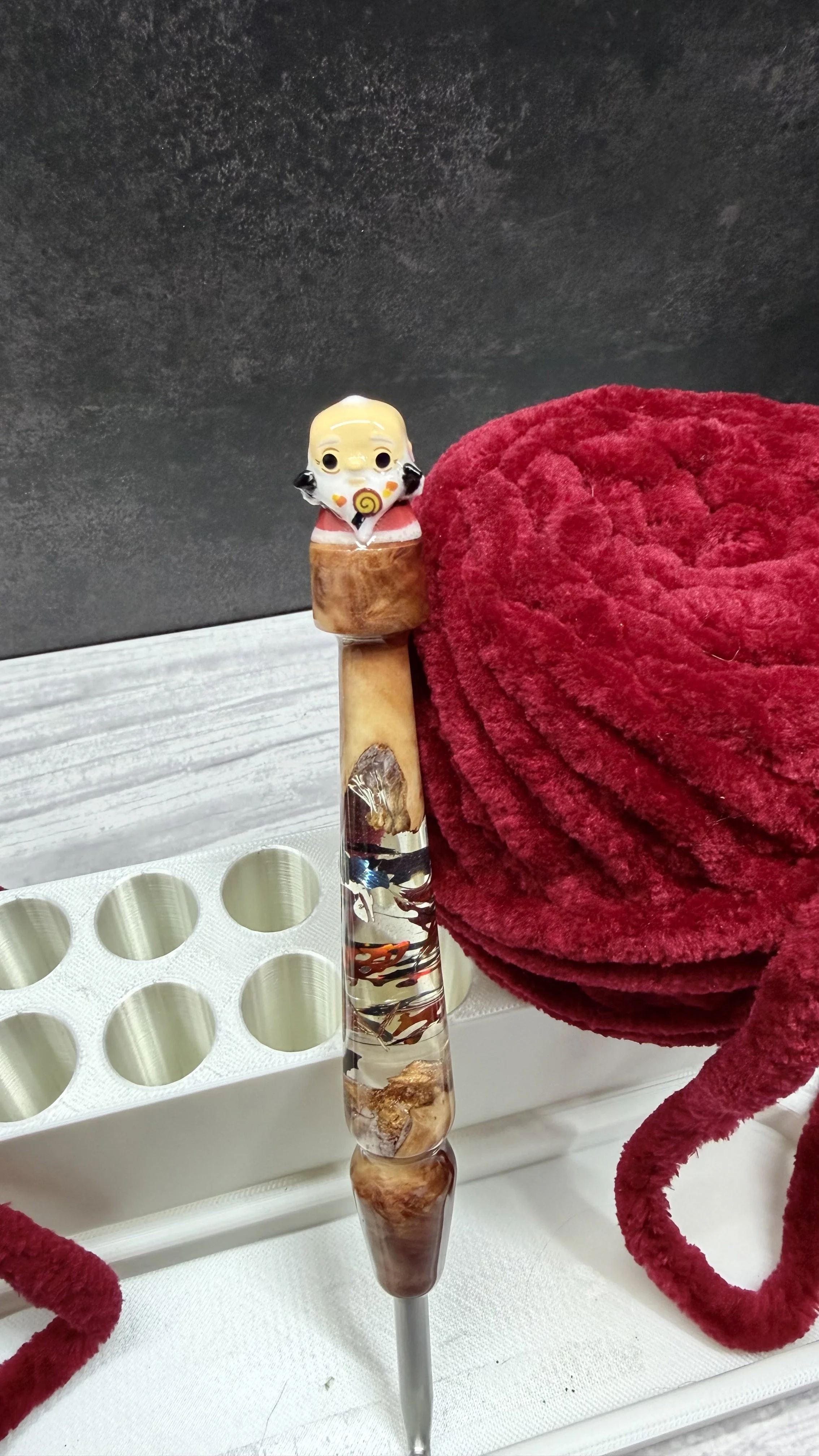 santa mayor nbc wood handle halloween clover crochet hook.jpeg