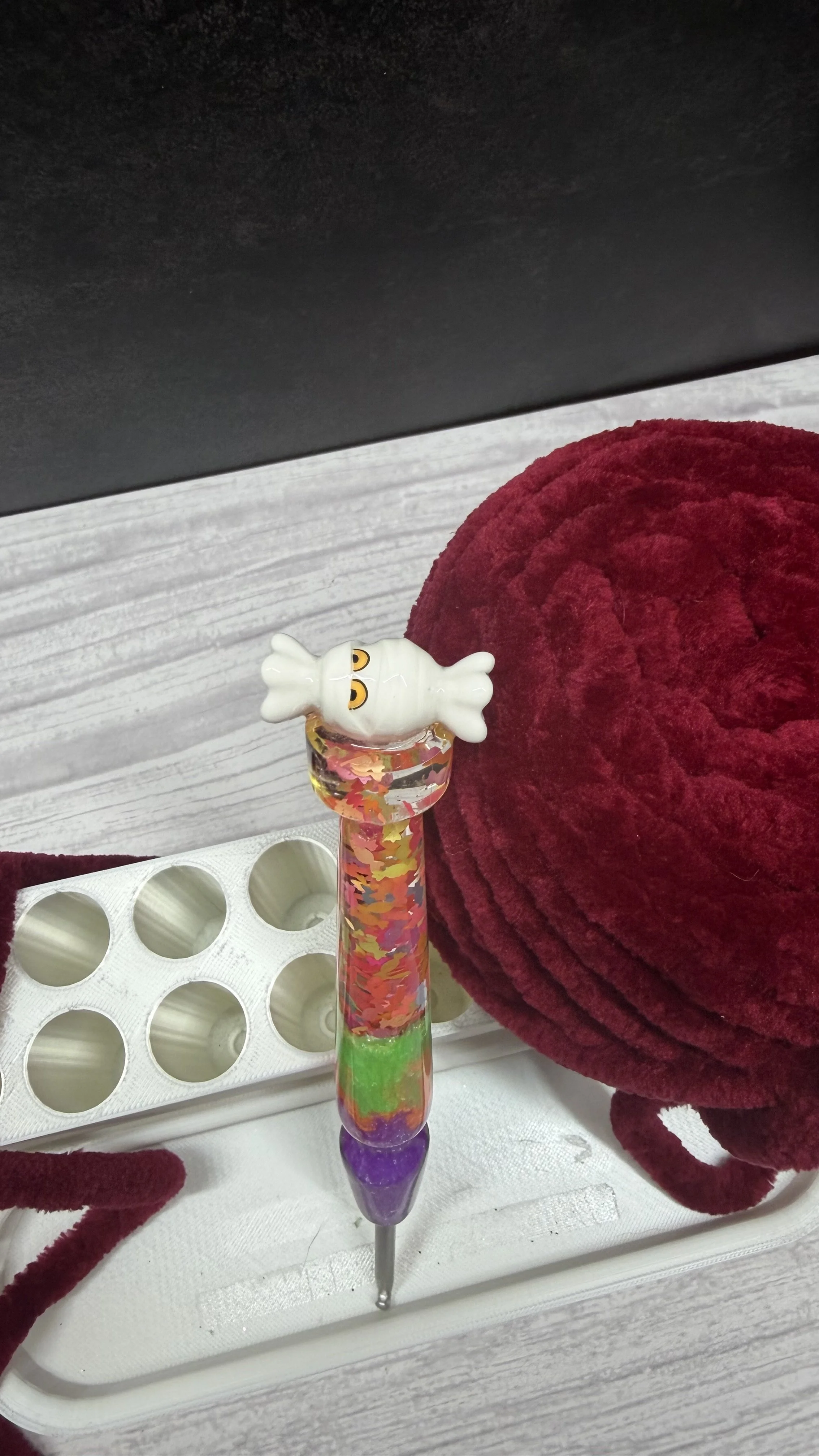 mummy candy wood handle halloween clover crochet hook.jpeg