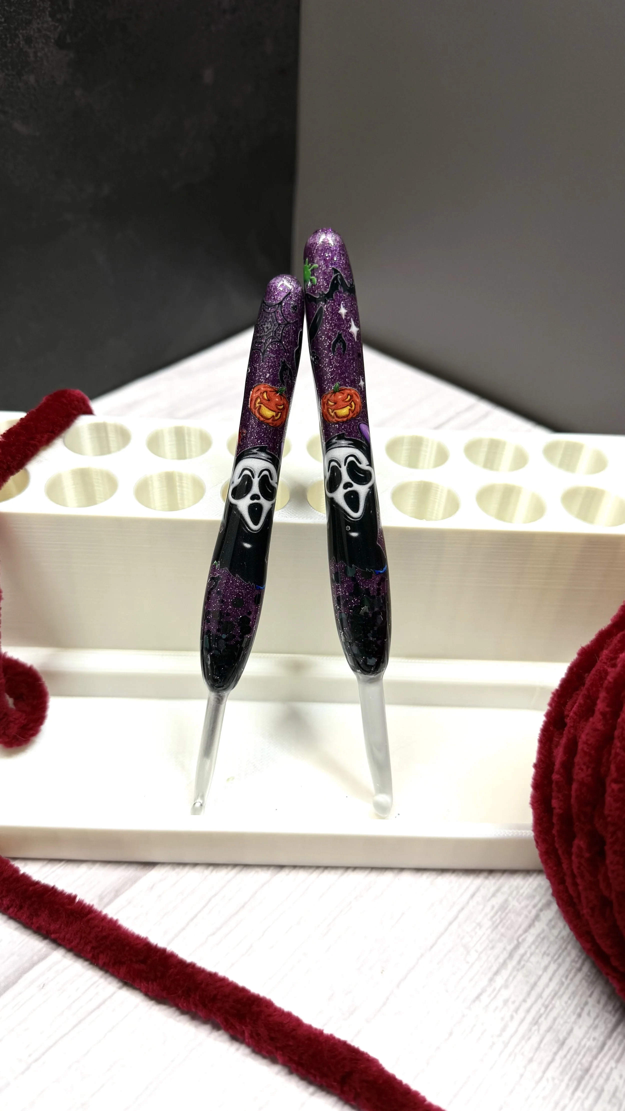 scream stitch halloween clover crochet hook.jpeg