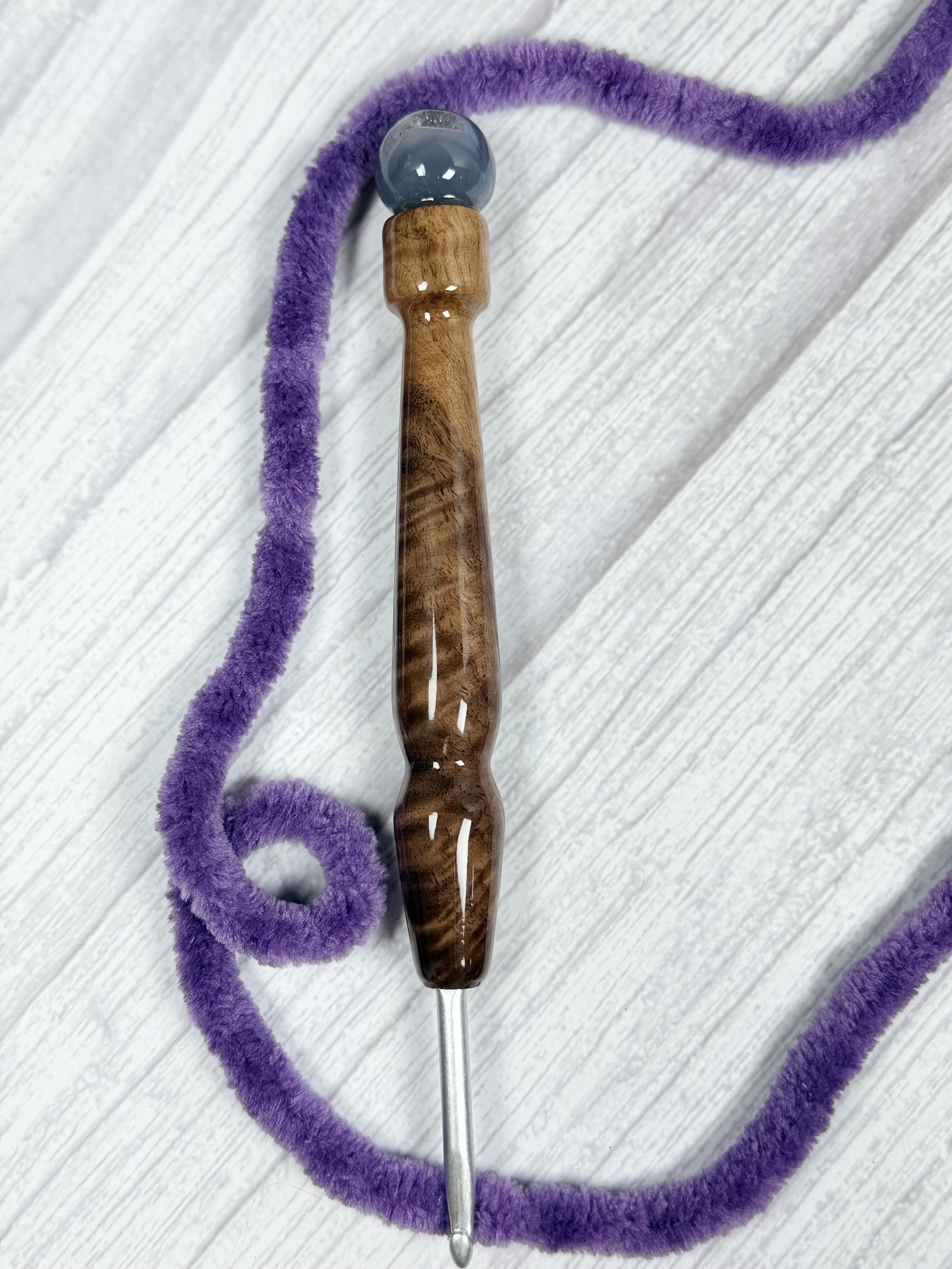 Mr Hooks 5mm Wood with Geode Clover