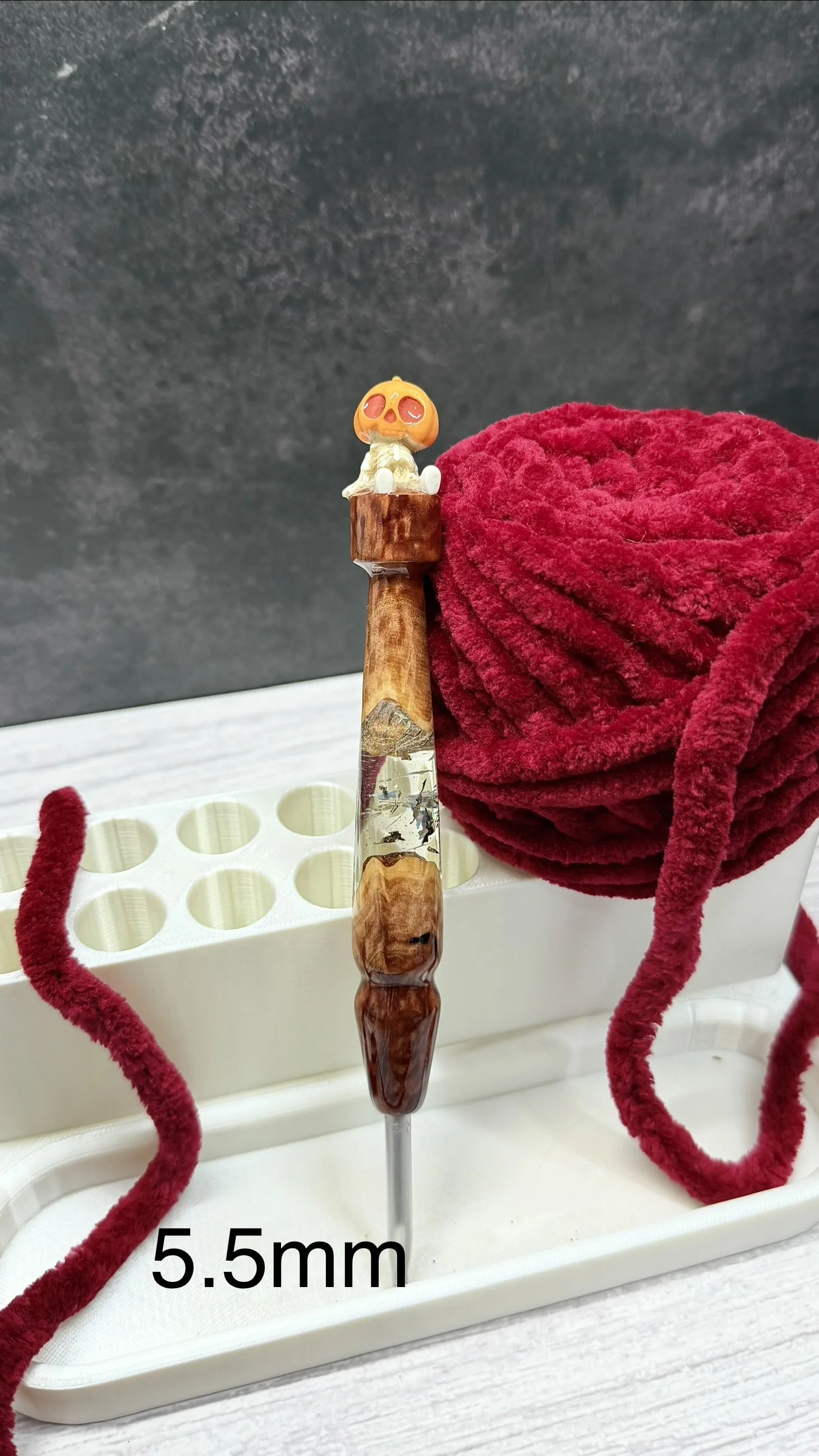 skeleton pumpkin head wood handle halloween clover crochet hook.jpeg