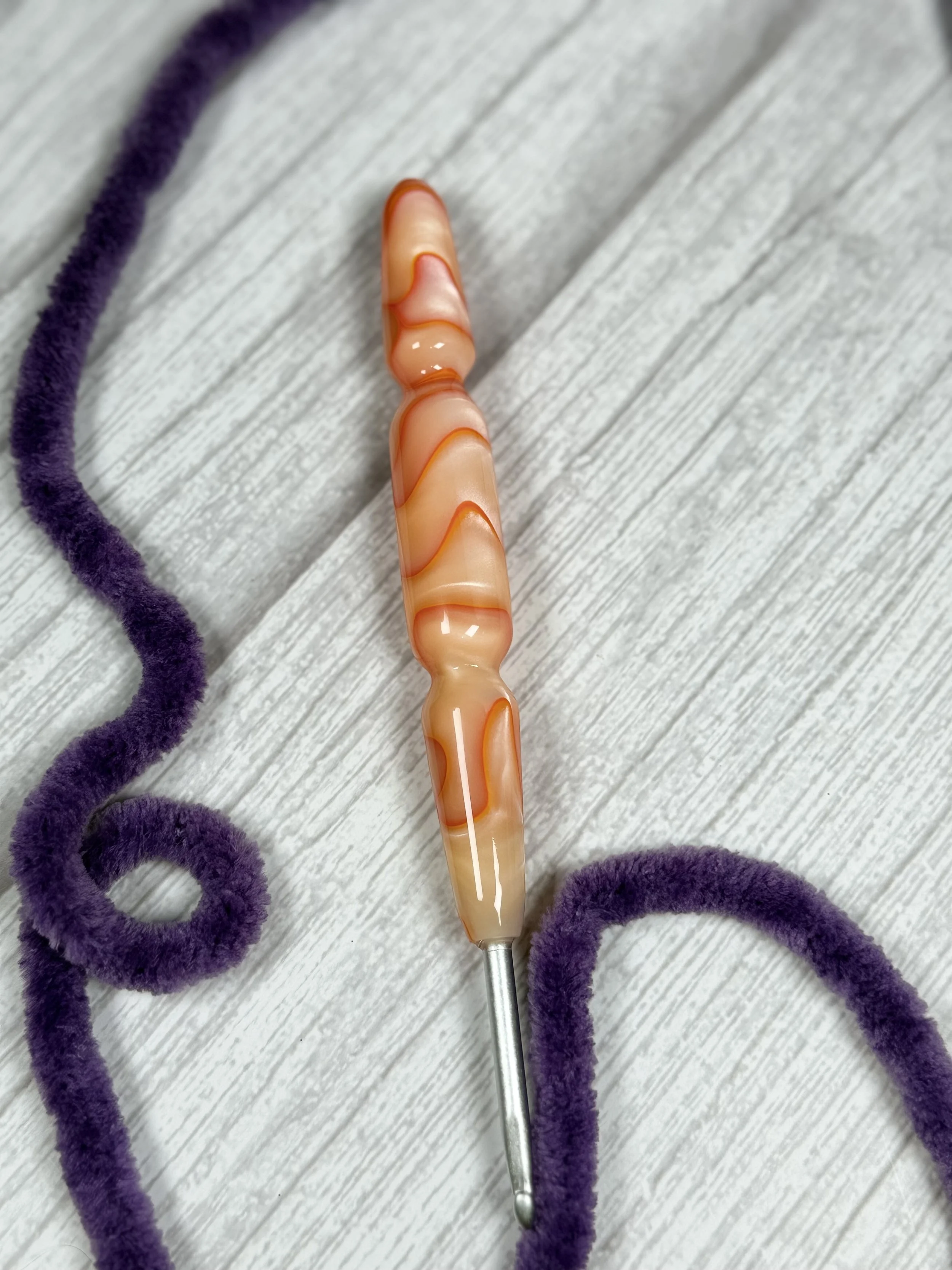 Mr Hooks 4.5mm Orange Acrylic Clover