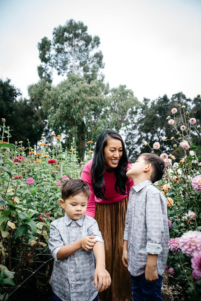 outdoor garden family photography session in Palo Alto, CA by Al