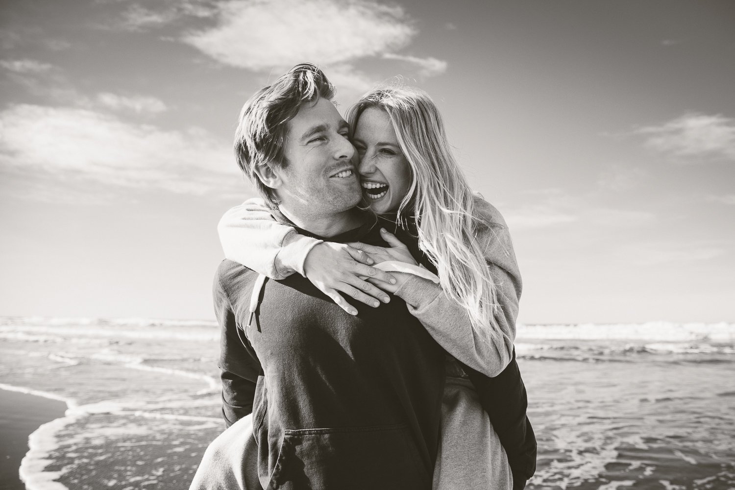 lifestyle engagement session at Ocean Beach in San Francisco by 