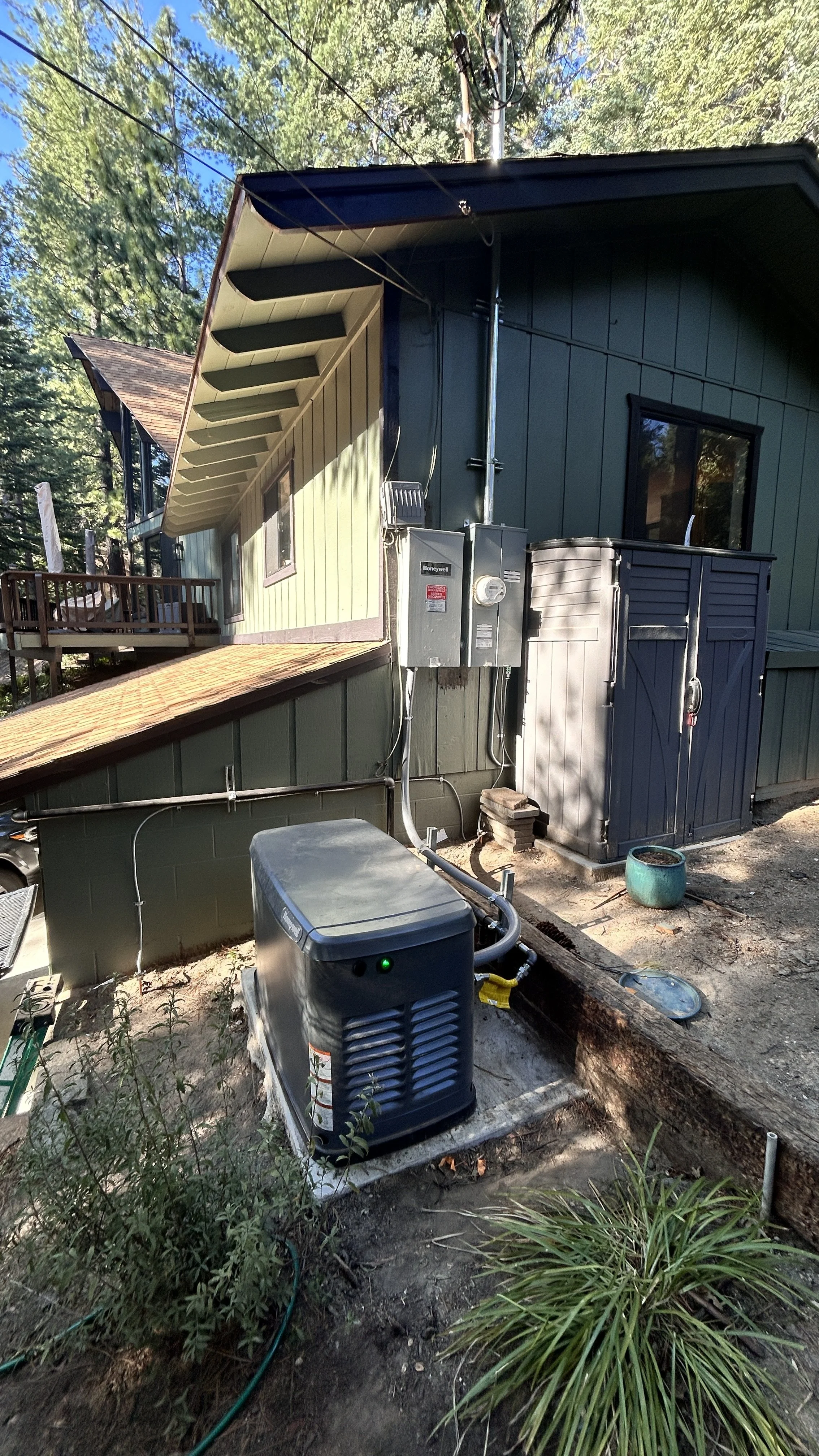22 kW Honeywell Generac with a 200a automatic transfer switch