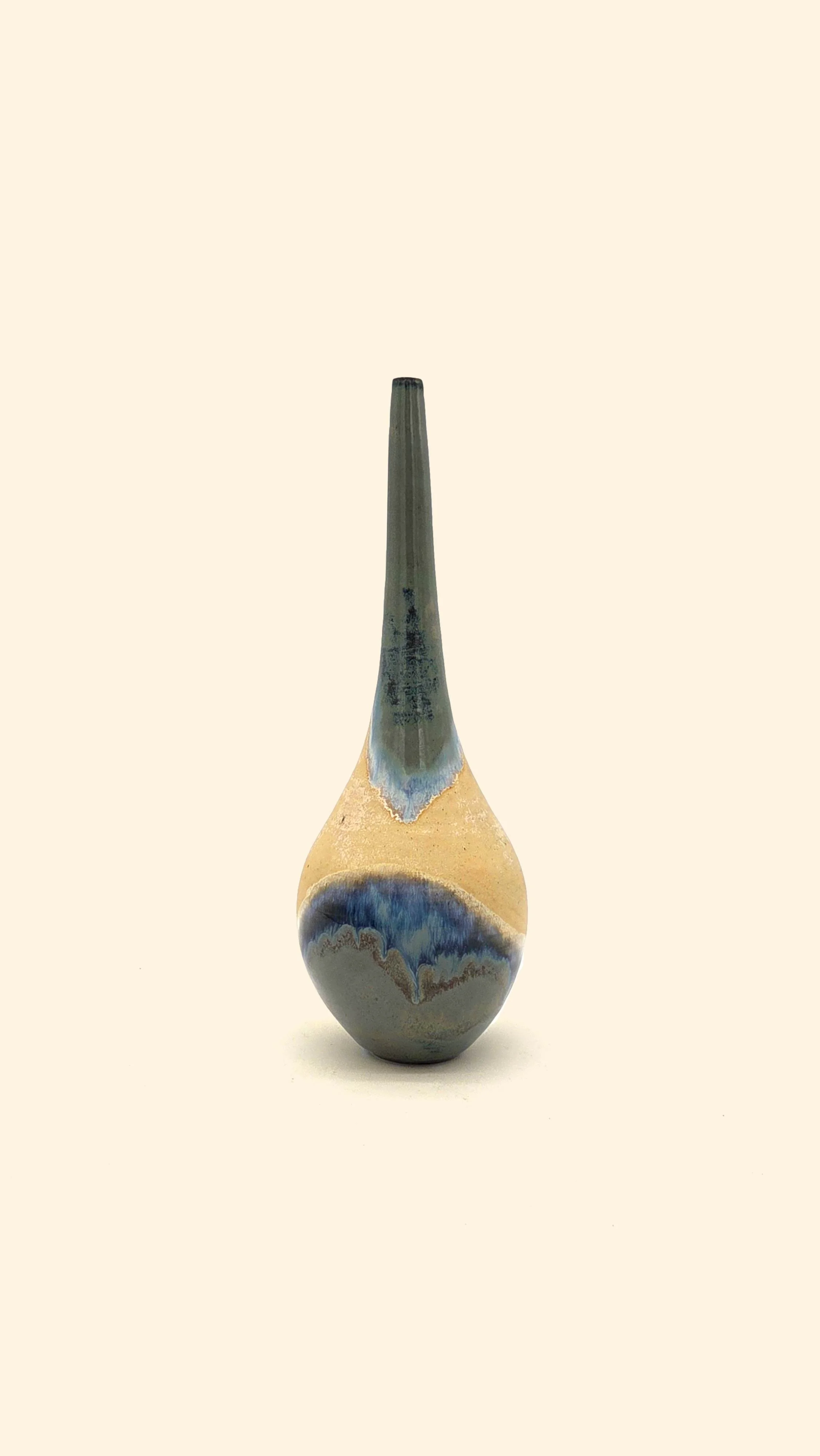 Sand & Sea_mid size_Teardrop_vase