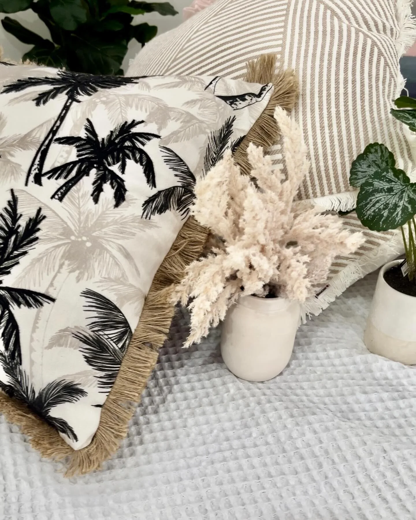 How nice are these cushions? Ready to unwind in the cozy family room, outfitted with plush seating and smart TV for endless entertainment after a day at the beach? 

Stay connected with loved ones back home thanks to complimentary Wi-Fi throughout th