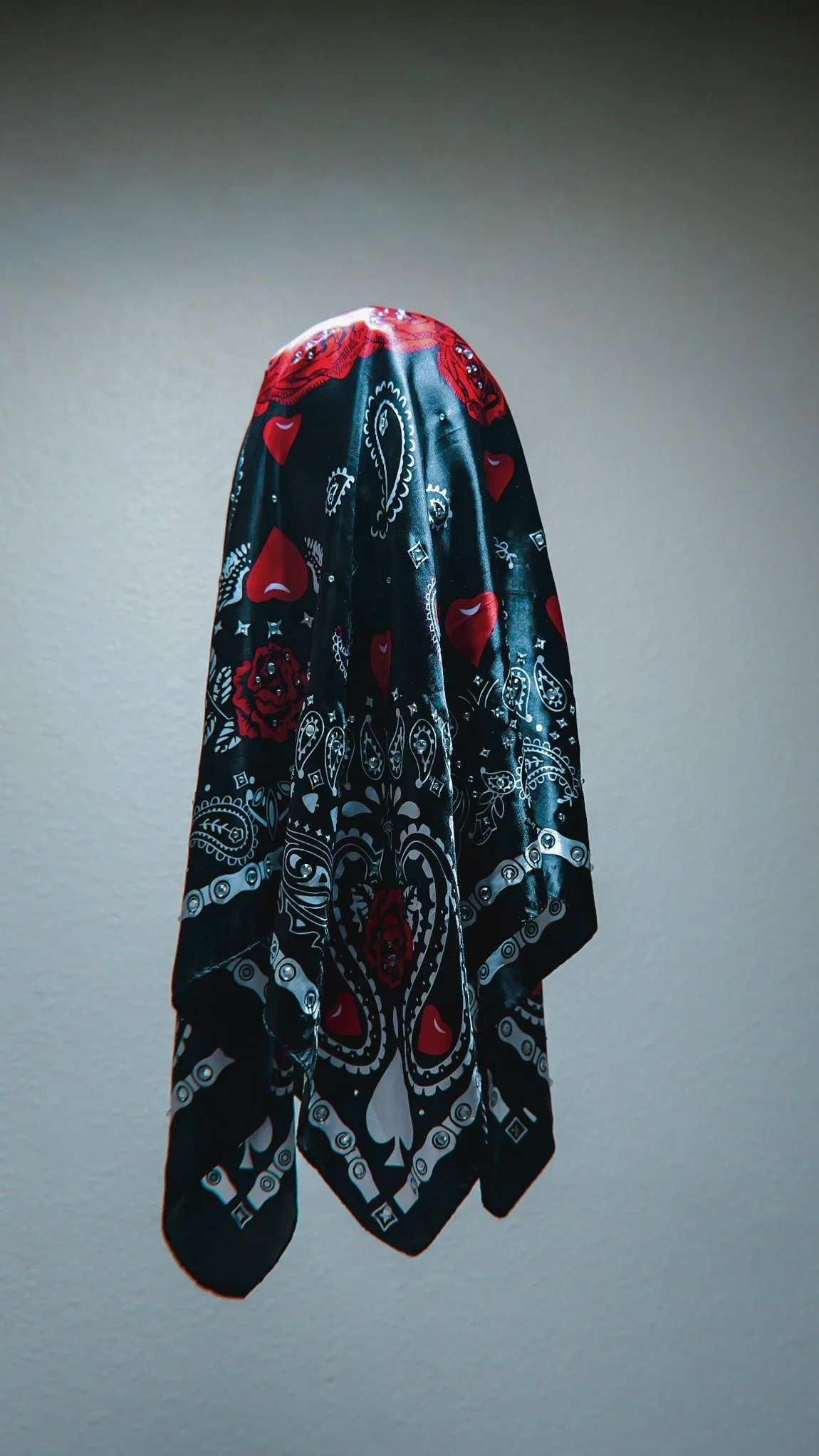 RED ROSE WAVII Gem Studded Scarf (1 of 2)