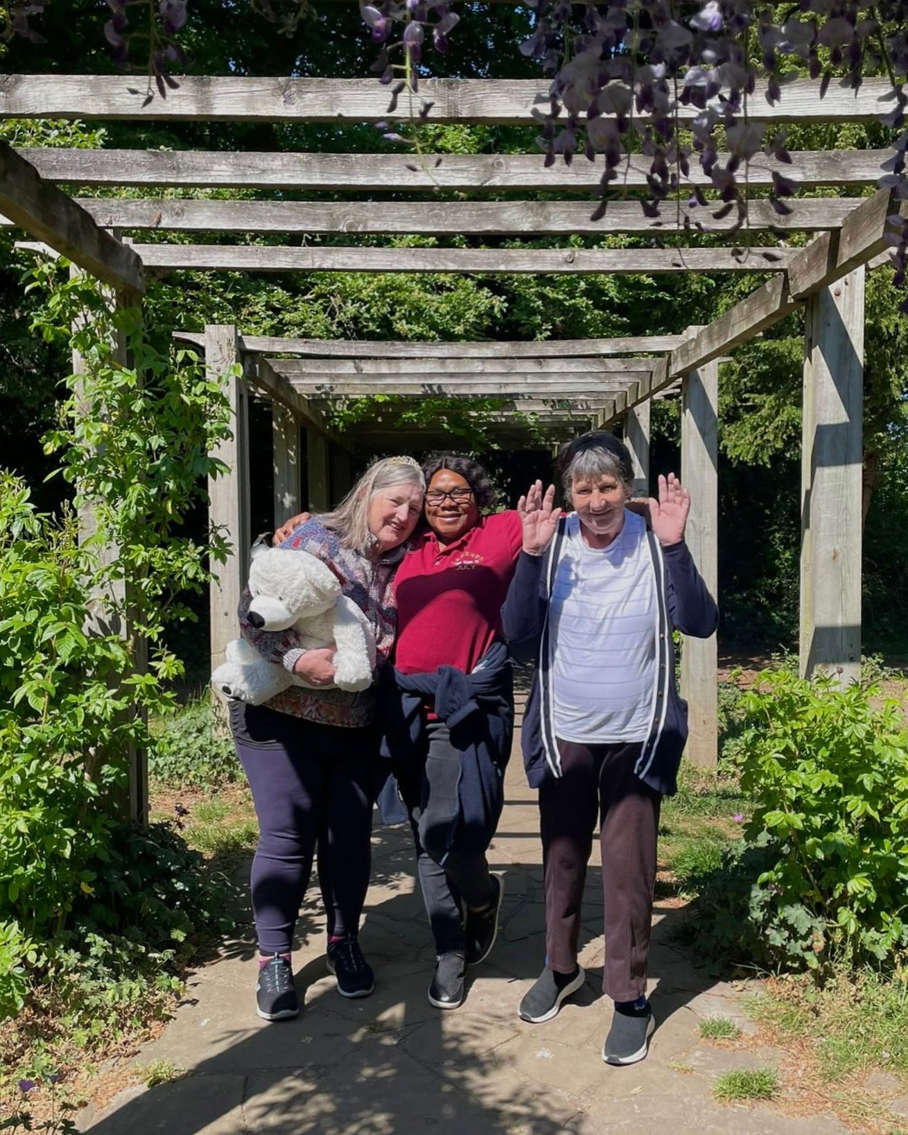 This Week&rsquo;s Activity Roundup 💜

We have been soaking up the sunshine and making the most of the beautiful weather!☀️

The Manor at St Catherine&rsquo;s -

Clients had a lovely walk at West Bank park, where they admired all the beautiful flower