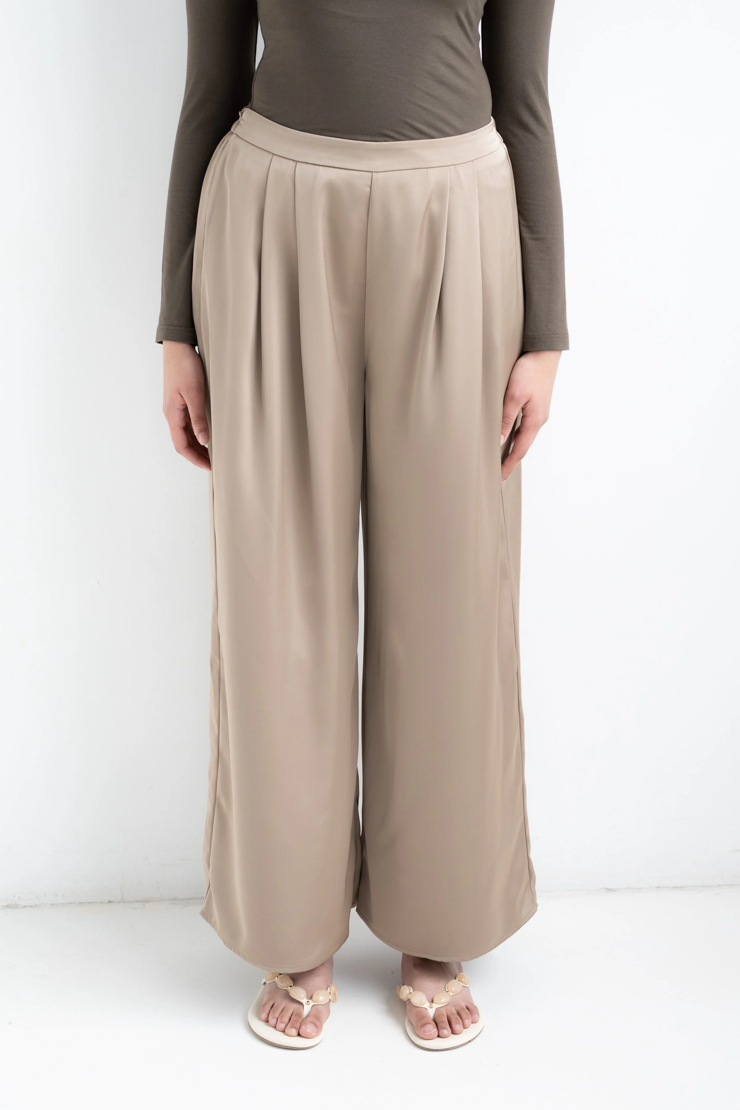 CHLOE SATIN WIDE LEG PANTS