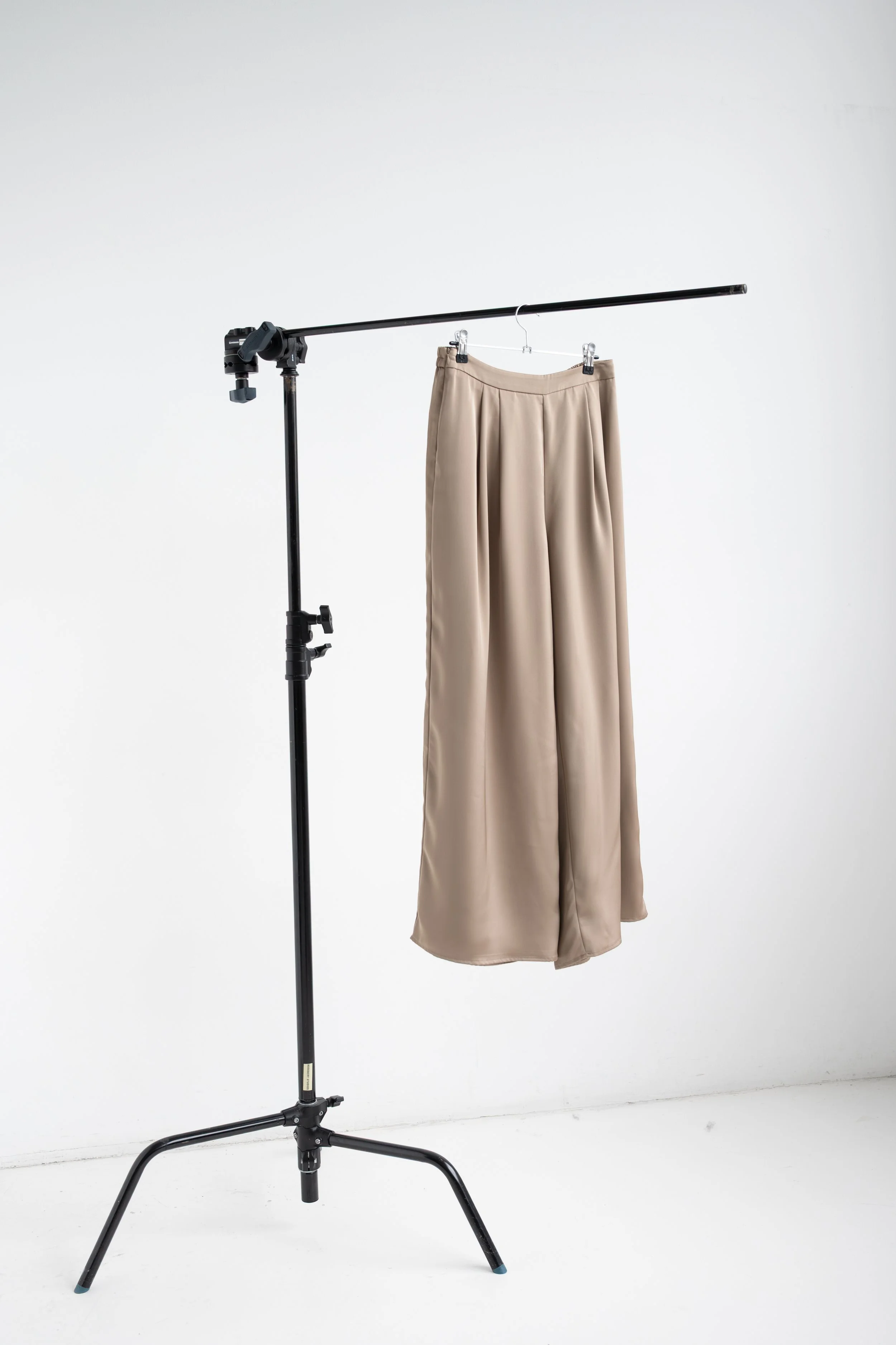 chloe pants stone 3.jpg