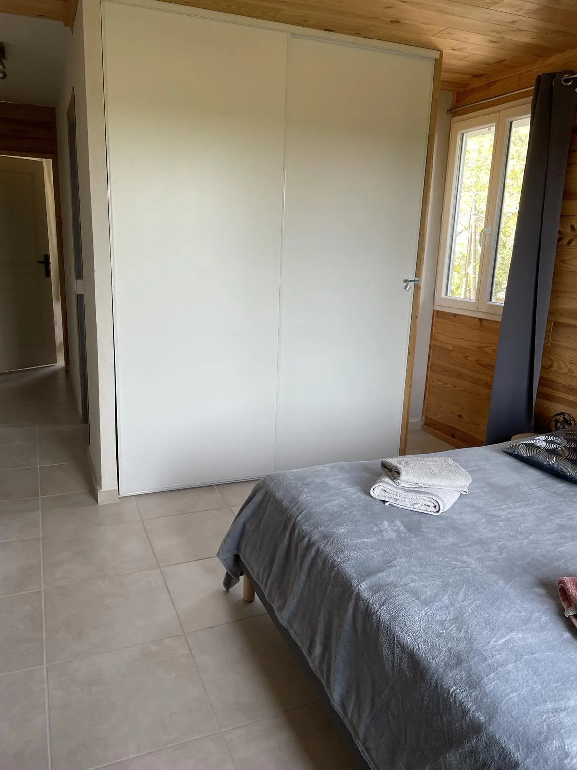 CHAMBRE PLACARD.jpg