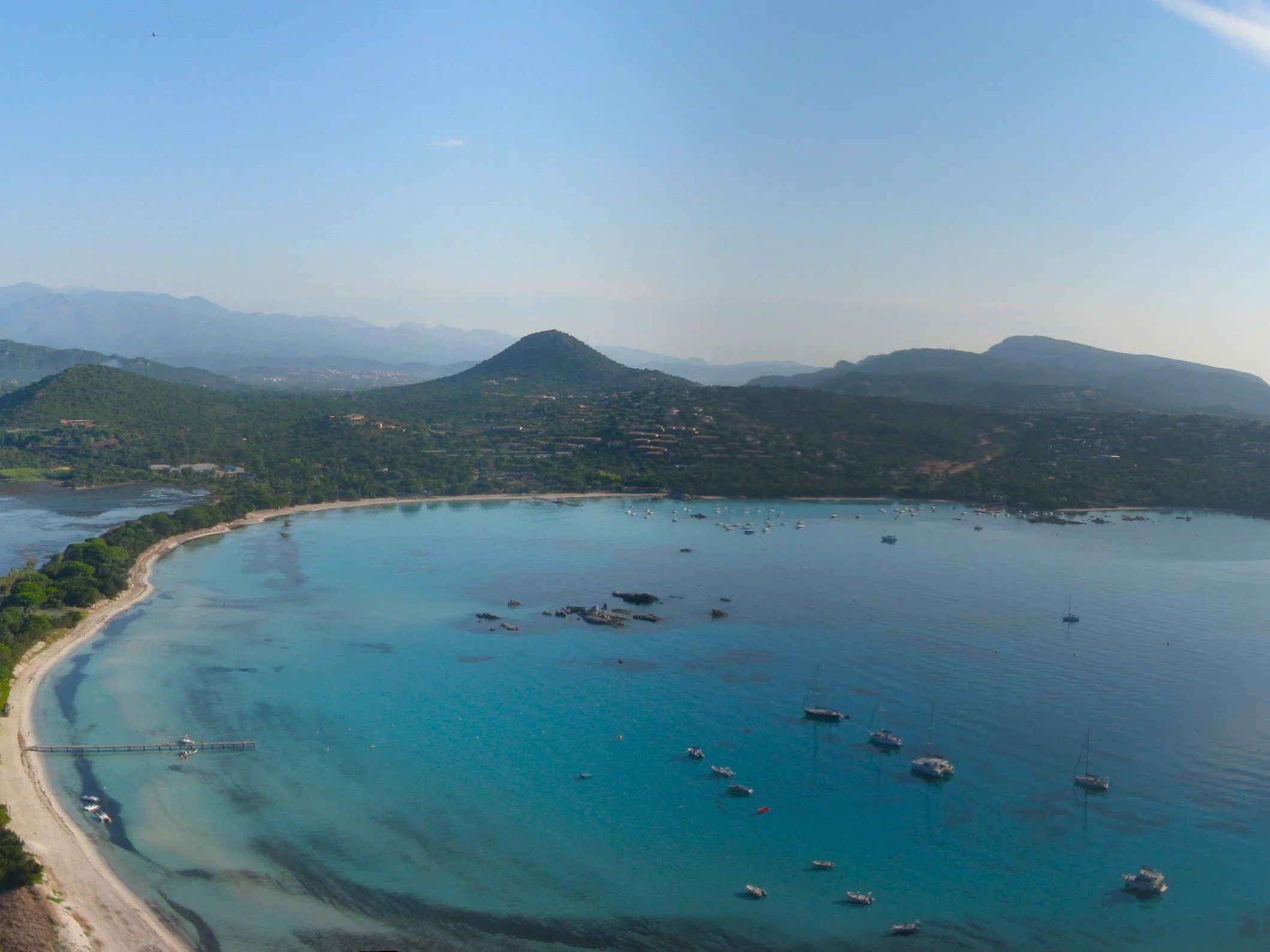 Etang_et_golfe_de_Santa_Giulia.jpg