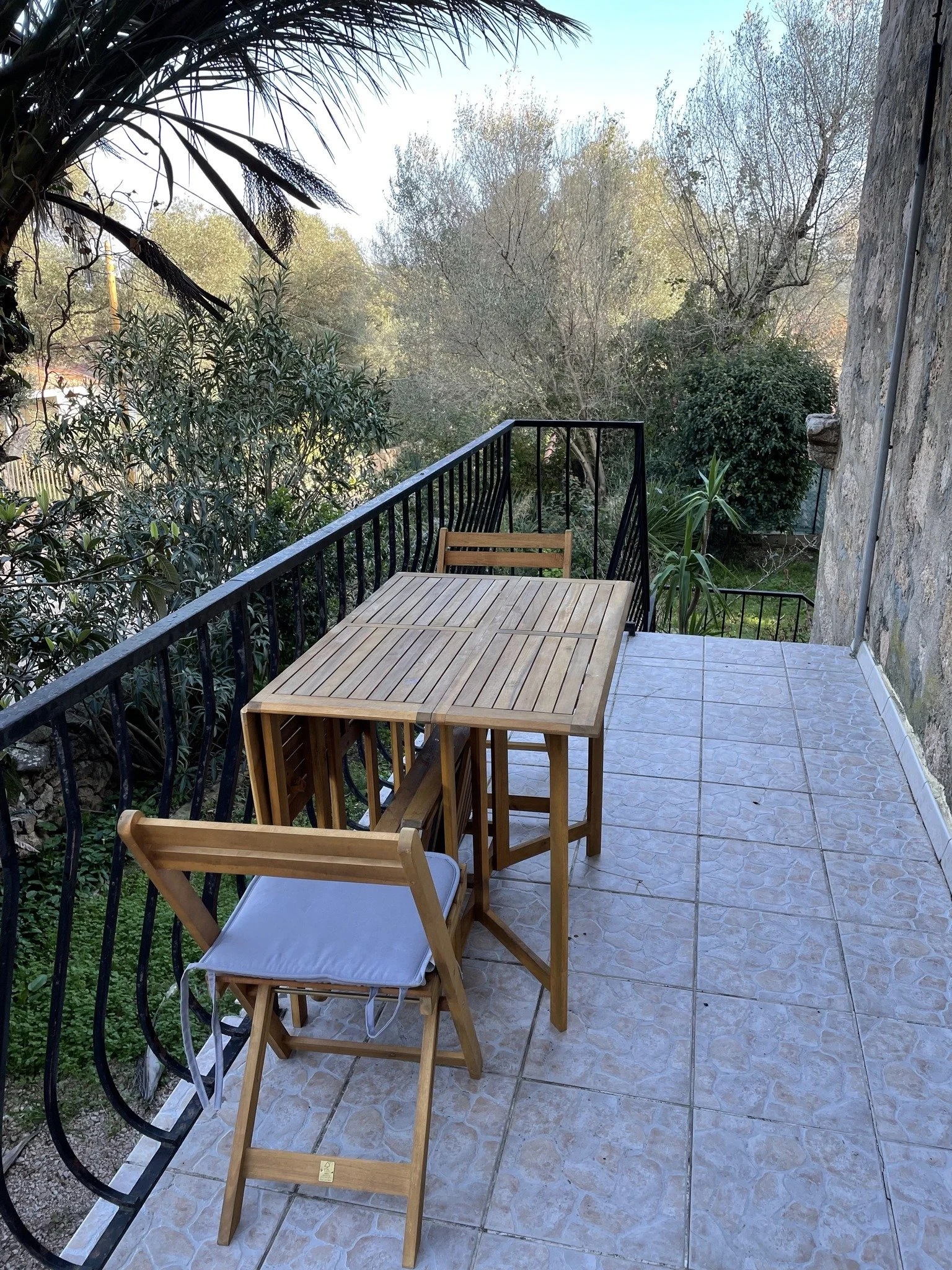 TABLE EXT.jpg