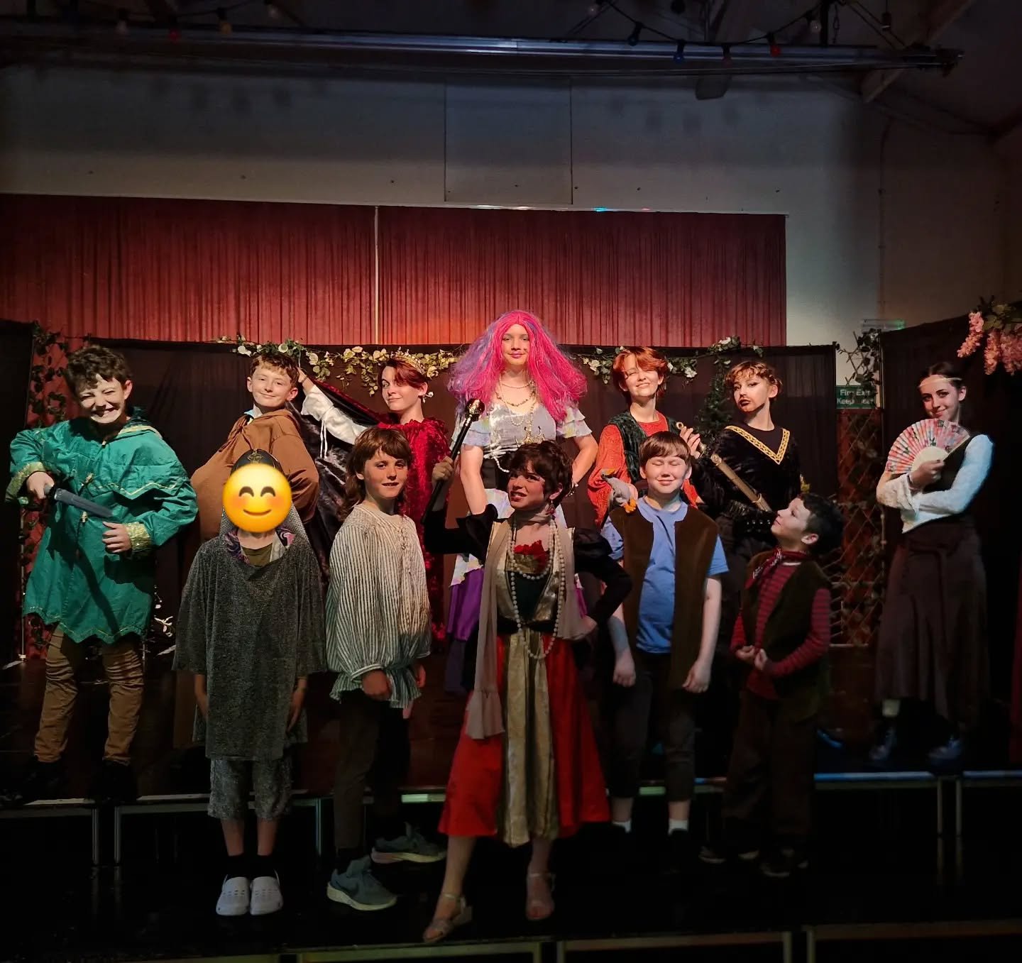 And that's a wrap on Cilgerran Youth Theatre's production of Robin Hood!

Creating this show over the last few months has been a privilege, and I am so sad it's over (well, until September at least).

This group has come so far over the last 2 years,