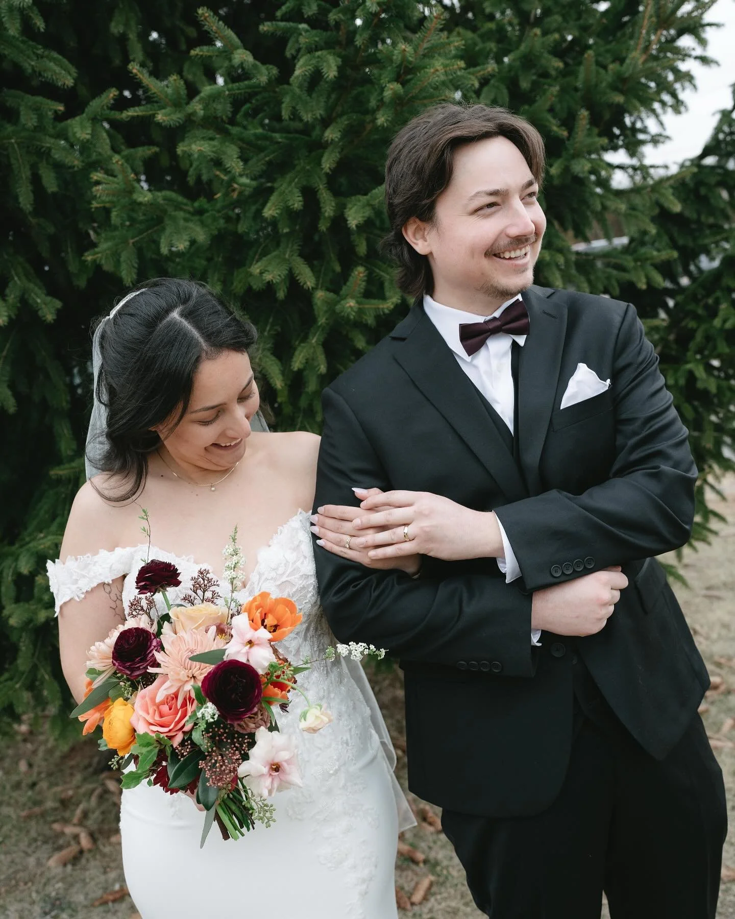 Love looks so good on Siio &amp; Jacob!🤍

On the first day of spring, they said I do in the sweetest way, with twenty four of their closest loved ones in the place they call home. 

Featuring a small dream team to bring all their wedding dreams to l