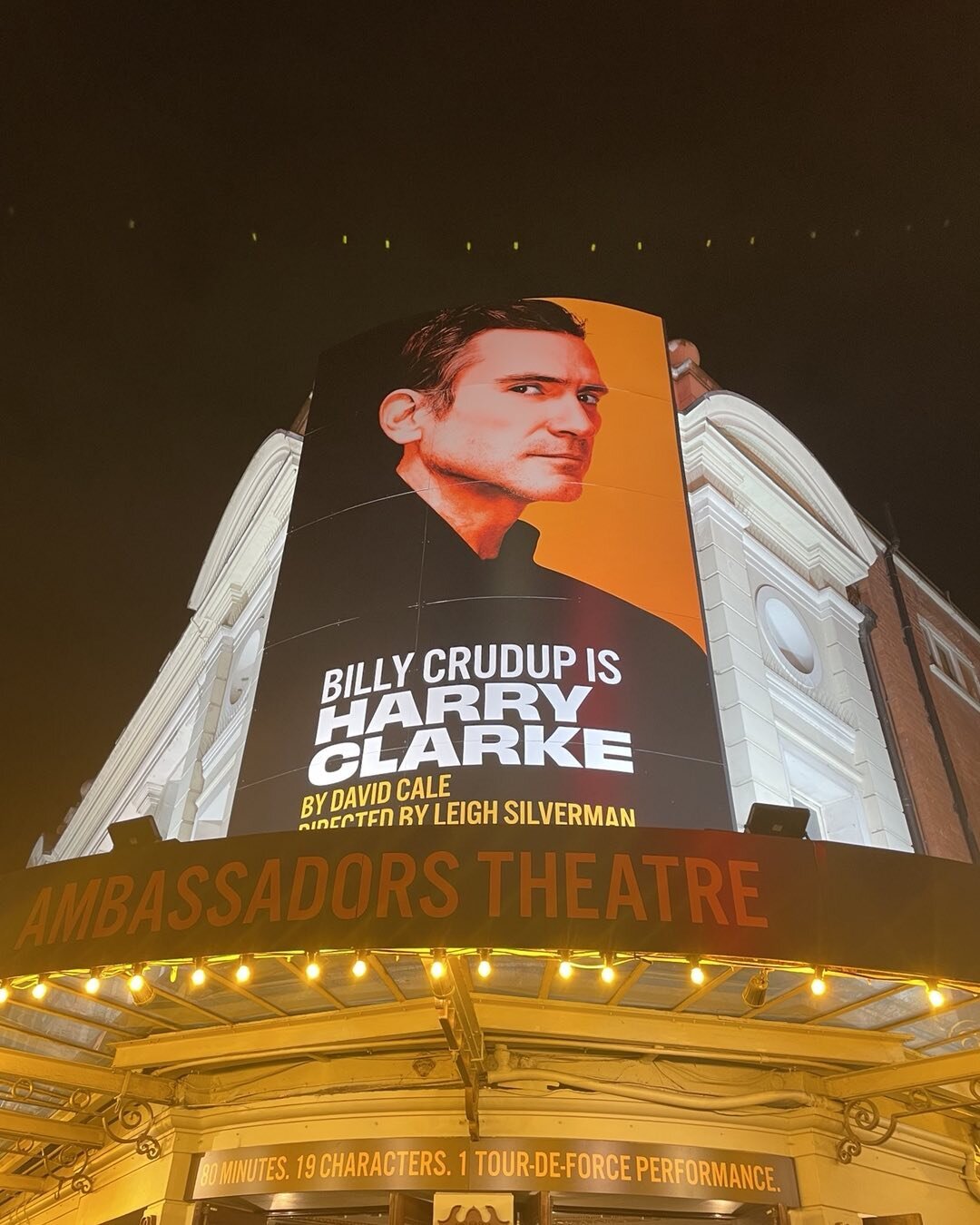 THIS was AMAZING - best thing I have seen this year - hard to believe it was actually a one man show - Billy Crudup was incandescent #HarryClarke #theatre #onemanshow #standingovationactuallydeserved