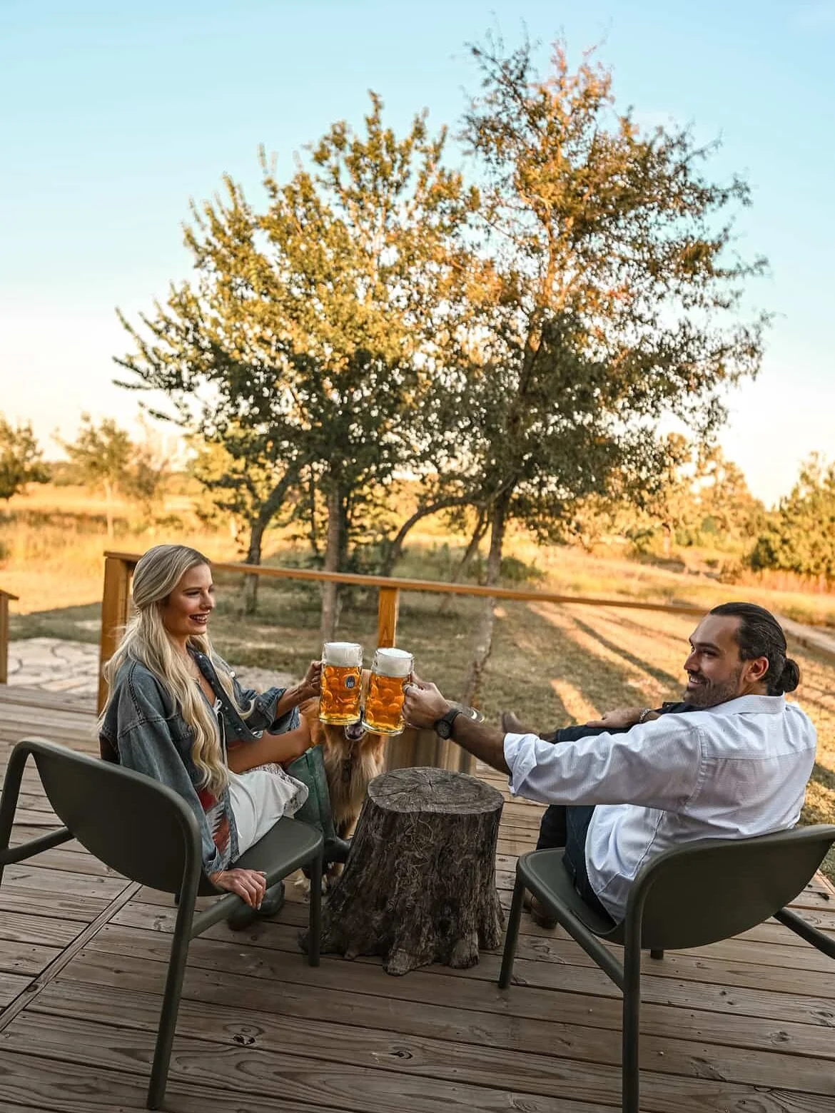 Our guests are already practicing their stein lifts before this big weekend. Who else is ready for Oktoberfest?🍻🍂

#fredericksburgoktoberfest #raiseyourstein #texashillcountry #hillcountrygetaway #cozyseason