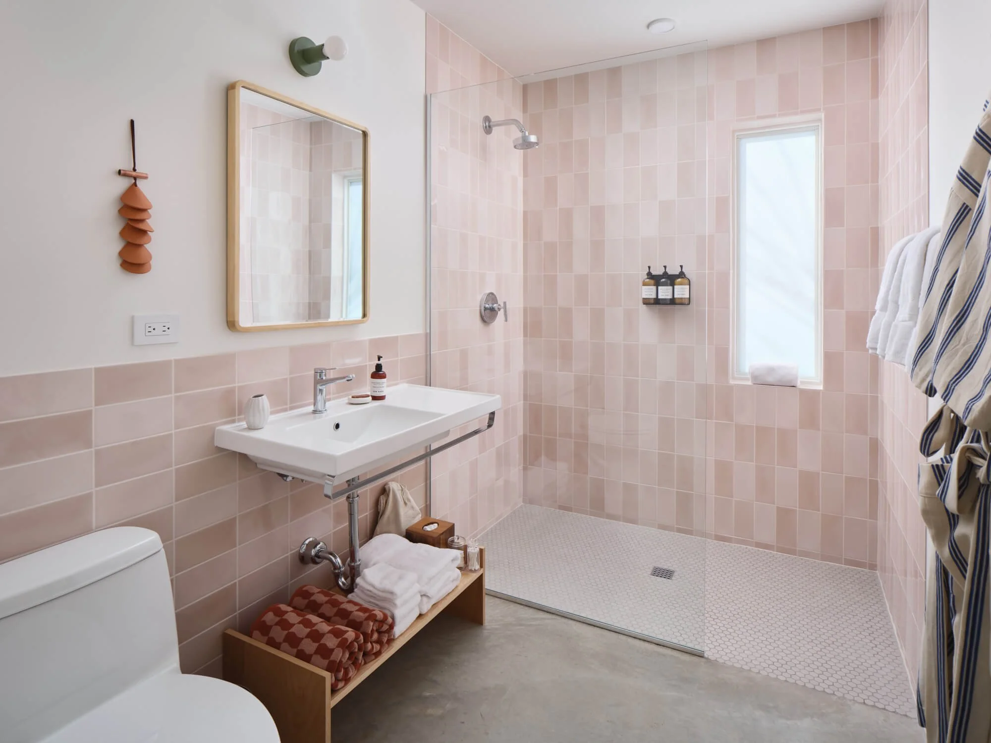 hackberry-bathroom.jpg