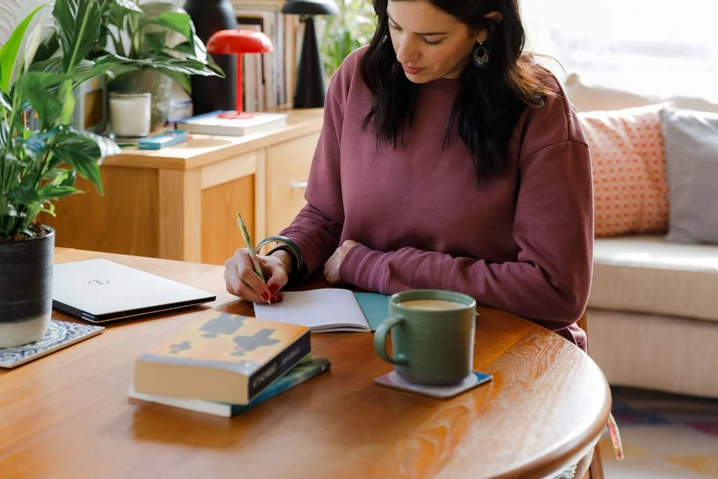 Reach out to arrange a free telephone call with Dr Kez, Clinical Psychologist