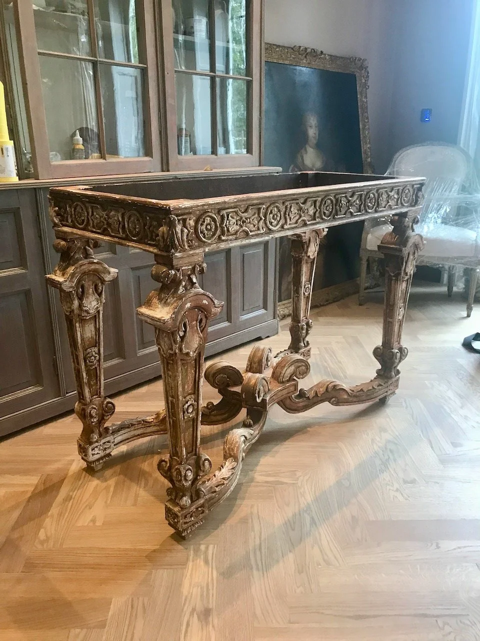 Ornate_Carved_Table.jpeg