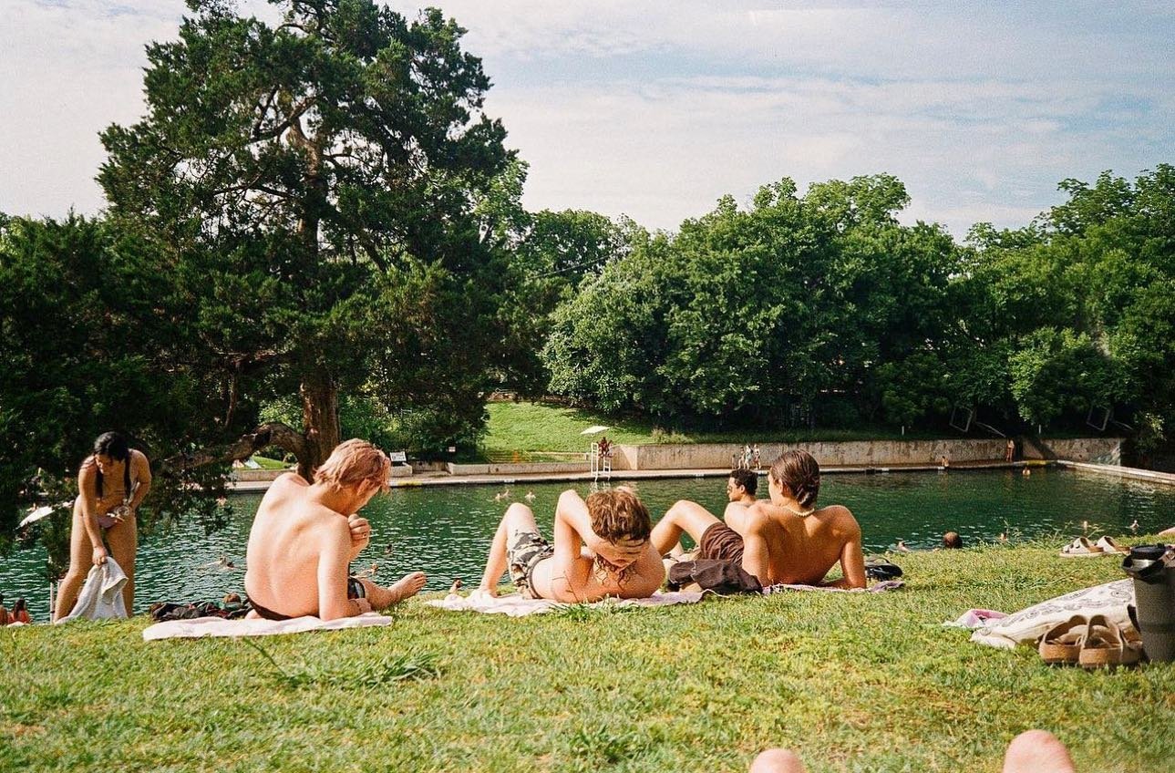 Labor Day festivities are in full swing in this town. Who&rsquo;s partaking? ✷ 📸 @ilanchez ✷ #atx #austintexas #texas #austin #bartonsprings