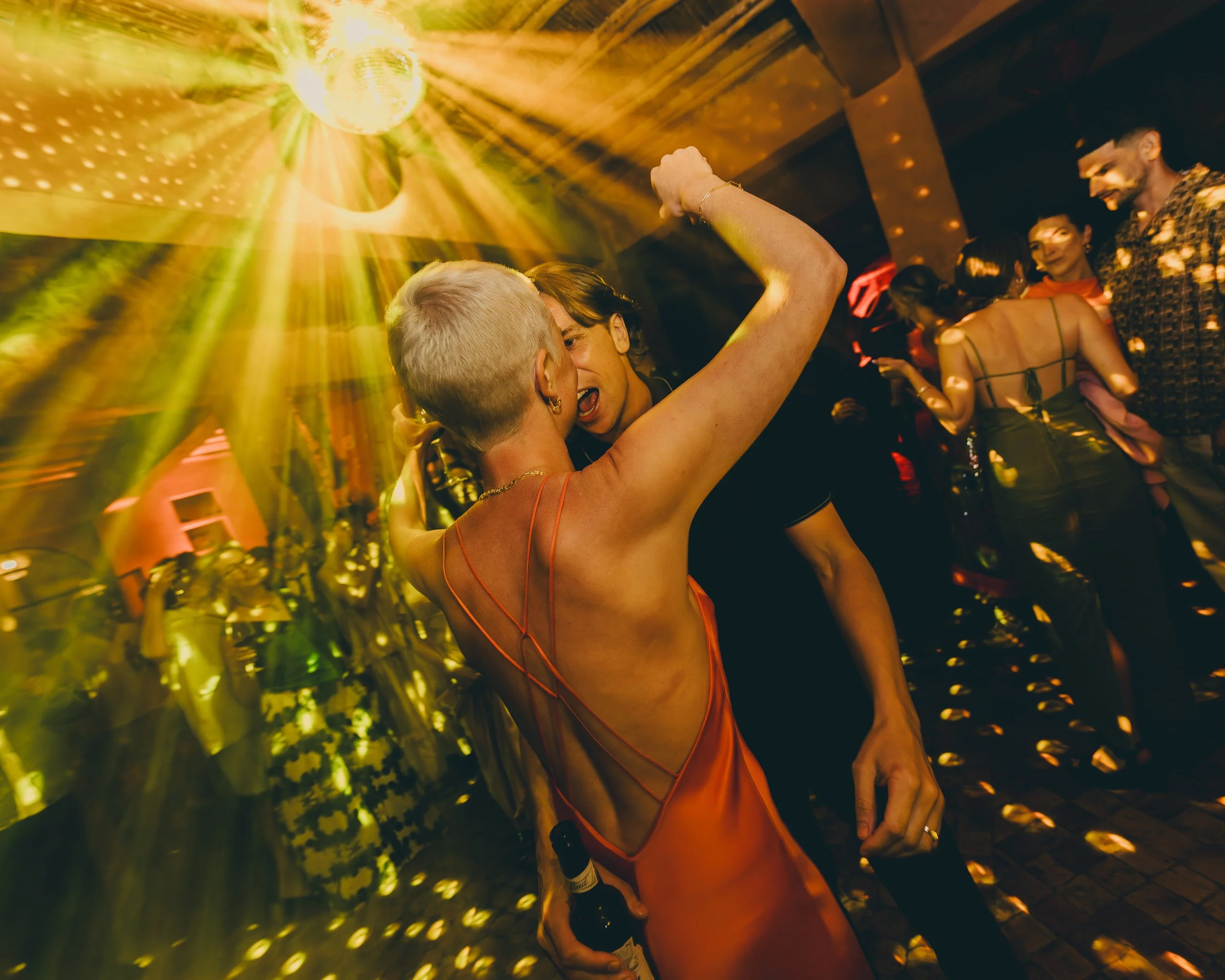 wedding party photographer.jpg