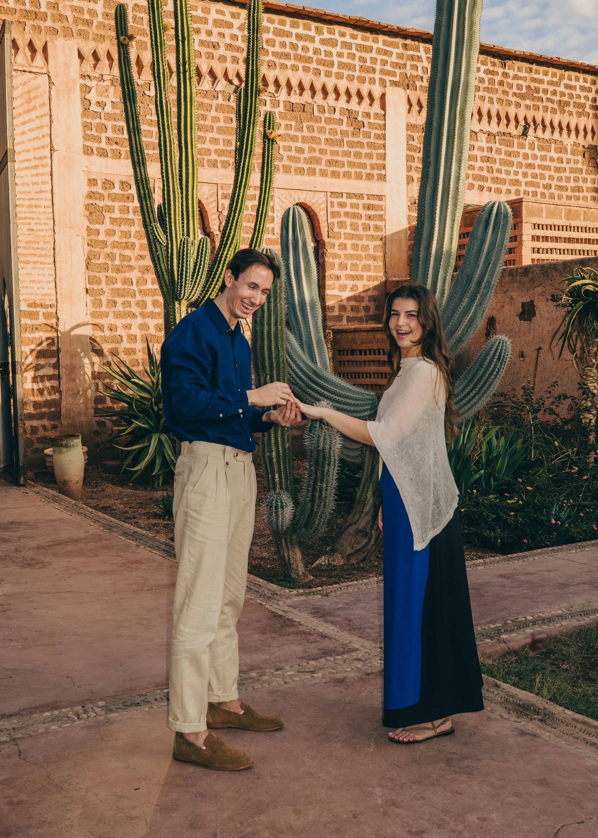 Capture your love story with a romantic couple or proposal photoshoot in Marrakech.