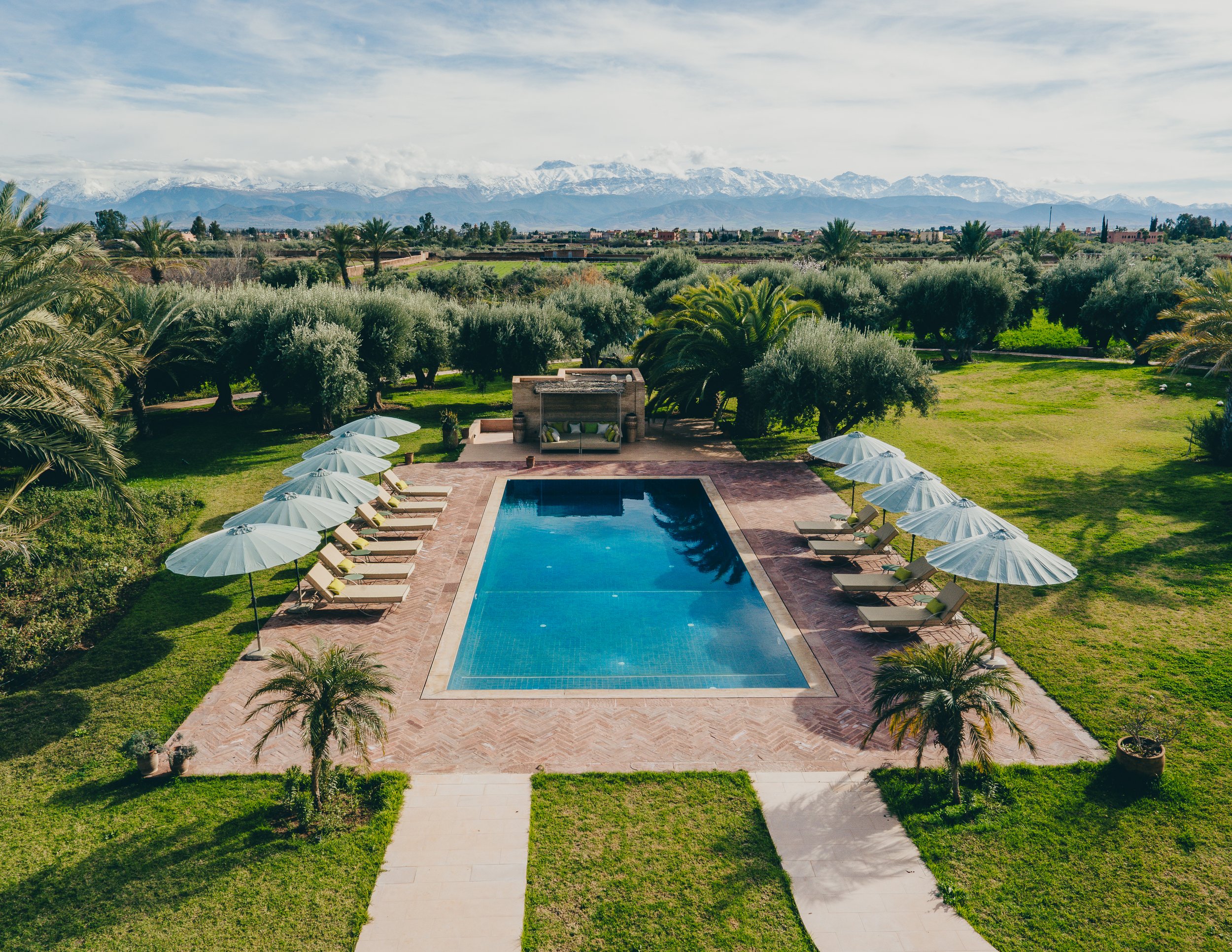 Based in Marrakech and working across Morocco, I create clean, high-impact images that showcase properties with the perfect balance of light, space, and detail. My work helps real estate agents, homeowners, and Airbnb hosts attract more clients, sell