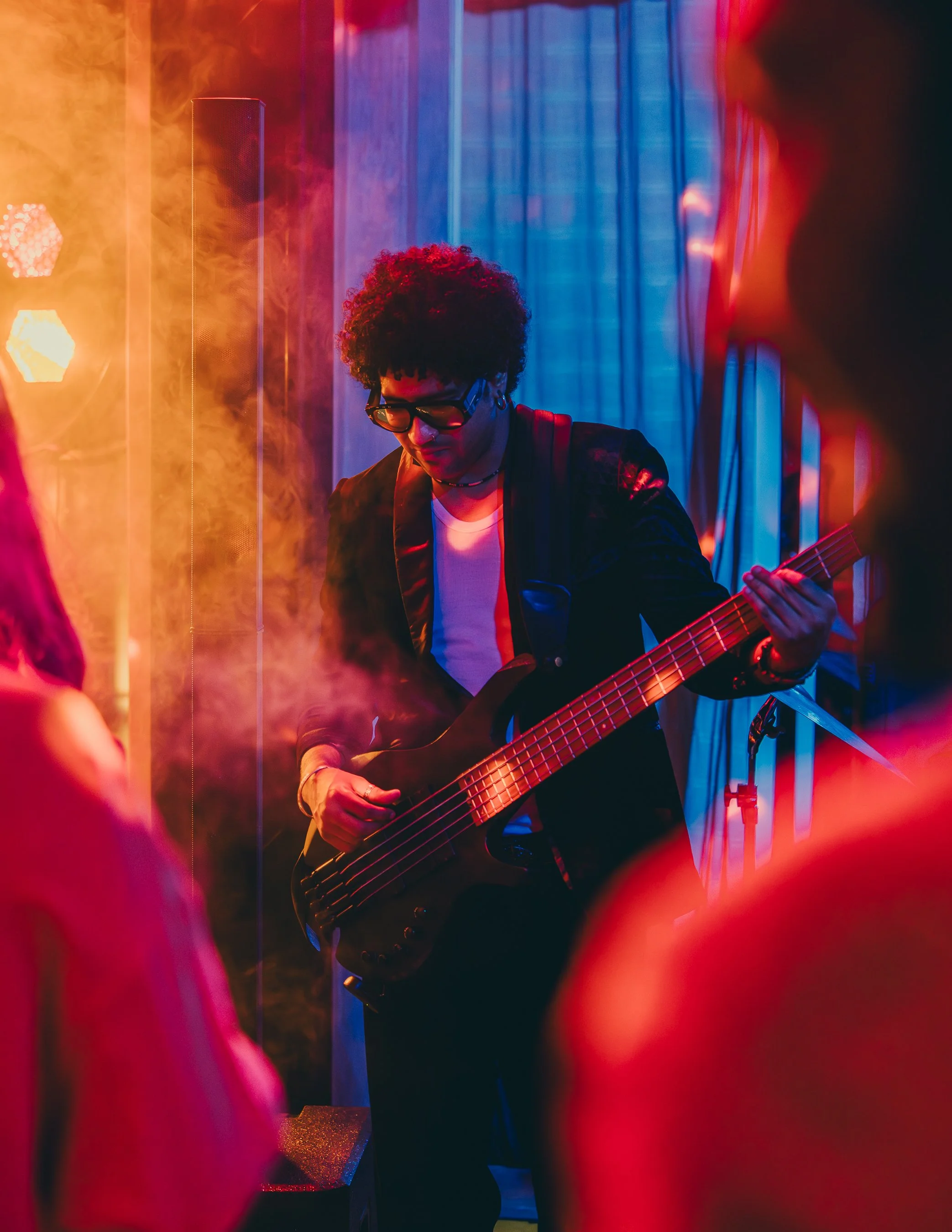 MUSIC PHOTOGRAPHY, PART PHOTOGRAPHER