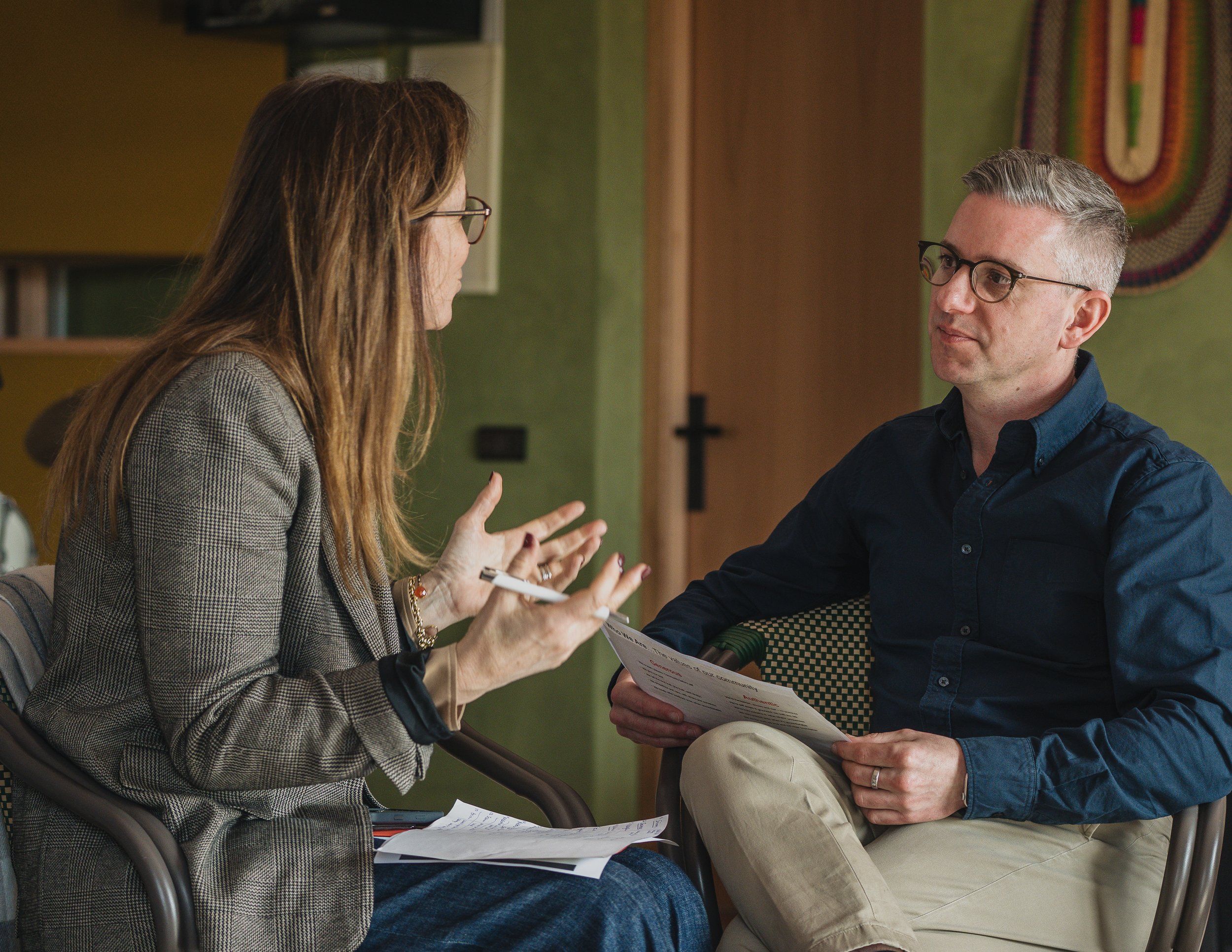 Professional corporate photographer in Marrakech, Morocco, specializing in business portraits, team photos, corporate events, conferences,