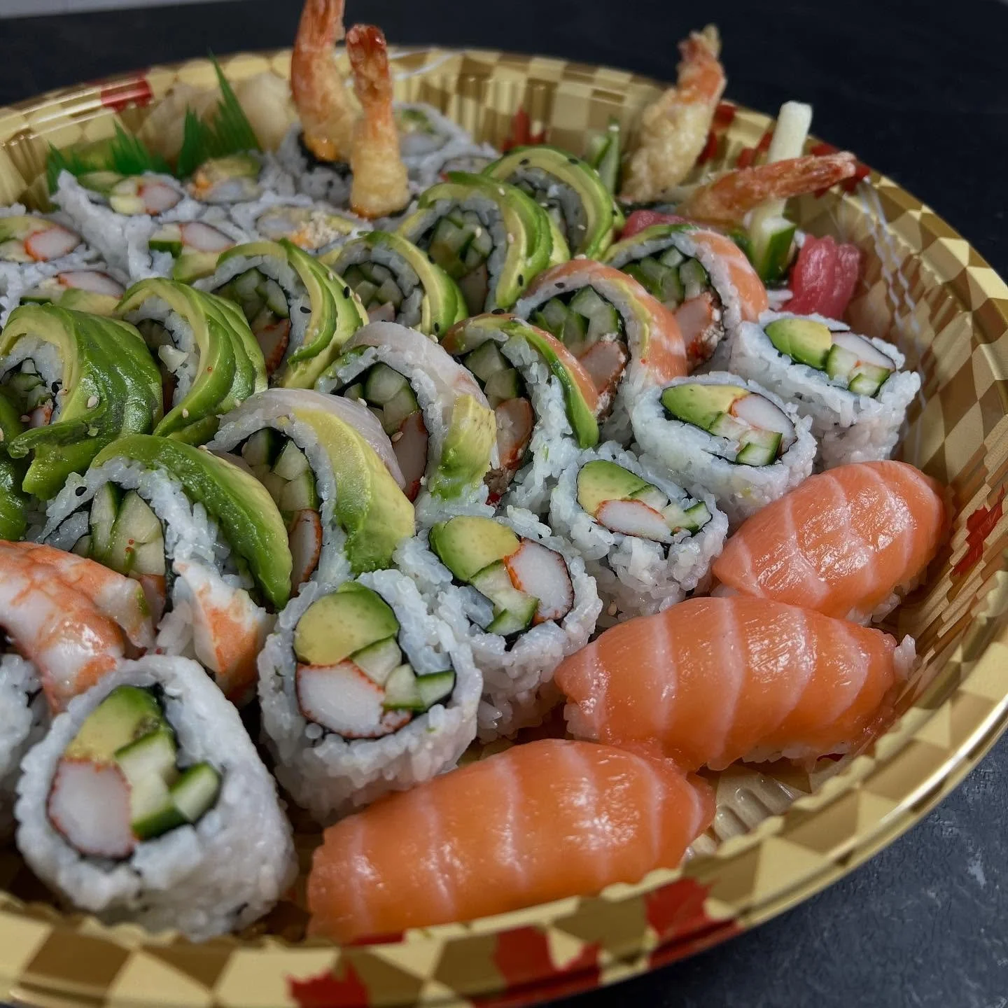 Order online at your go-to location! ➡️ SushiOnFennell.com

📍 HM | 669 Fennell Ave East
📍 SC | 277 Upper Centennial Pkwy
📍 BF | 71 Charing Cross

Find us exclusively on Ubereats for delivery 🚗