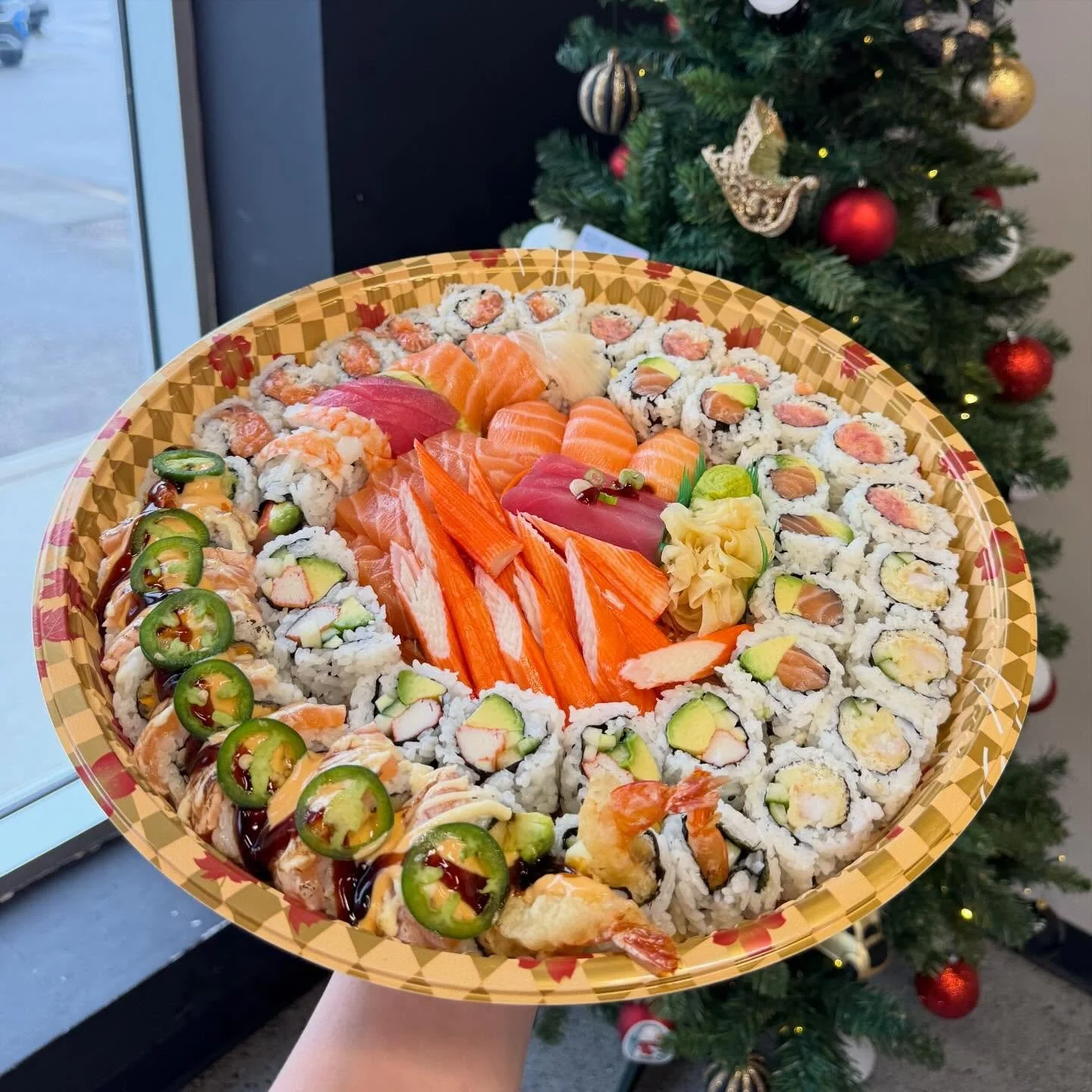 Order online ➡️ SushiOnFennell.com

HM &mdash; 669 Fennell Ave E
SC &mdash; 277 Upper Centennial Pkwy
BF &mdash; 71 Charing Cross

Delivery on UberEats 🚗