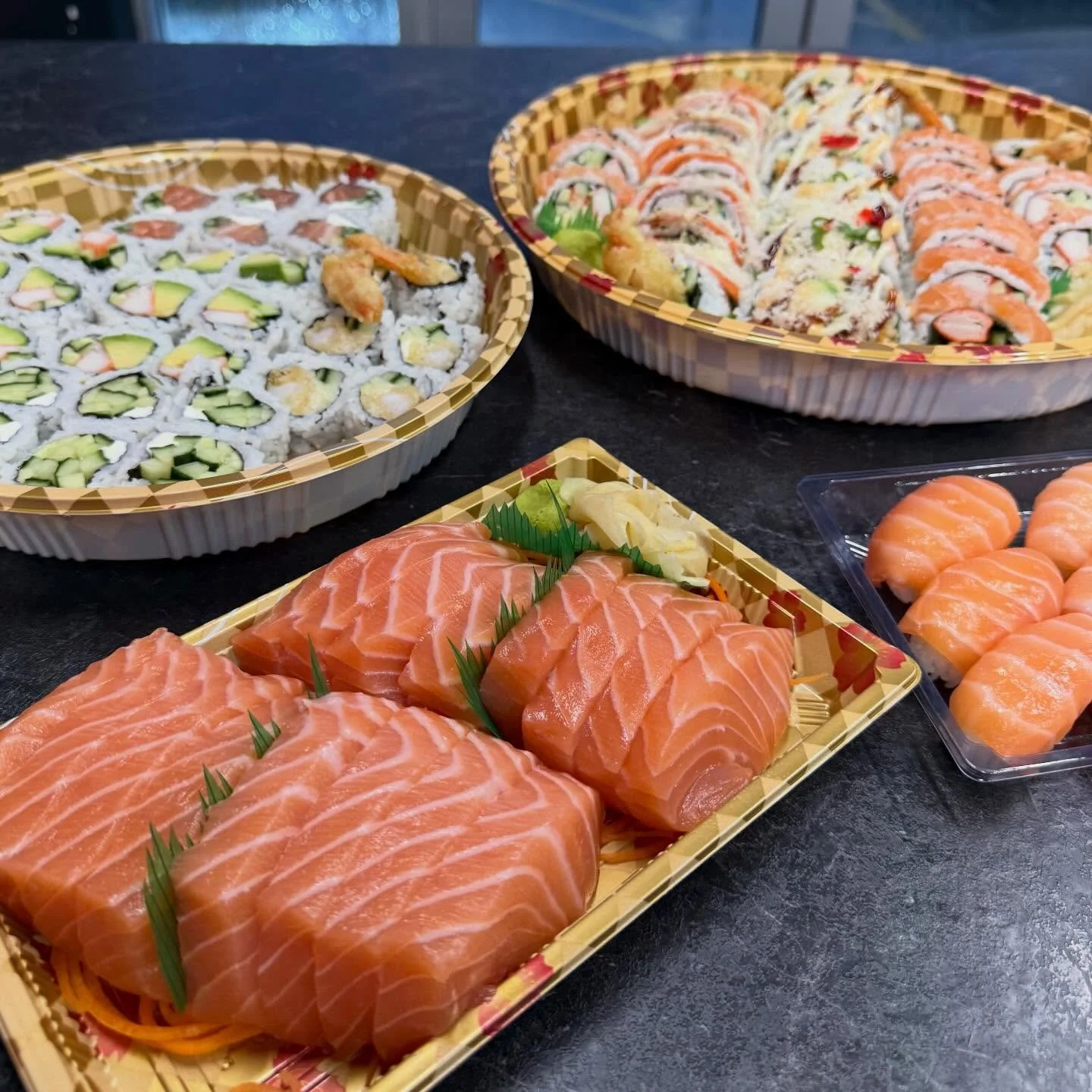 Simple ingredients. Clean cuts. 💪 

Order online ➡️ SushiOnFennell.com

HM &mdash; 669 Fennell Ave E
SC &mdash; 277 Upper Centennial Pkwy
BF &mdash; 71 Charing Cross

Delivery on UberEats 🚗
