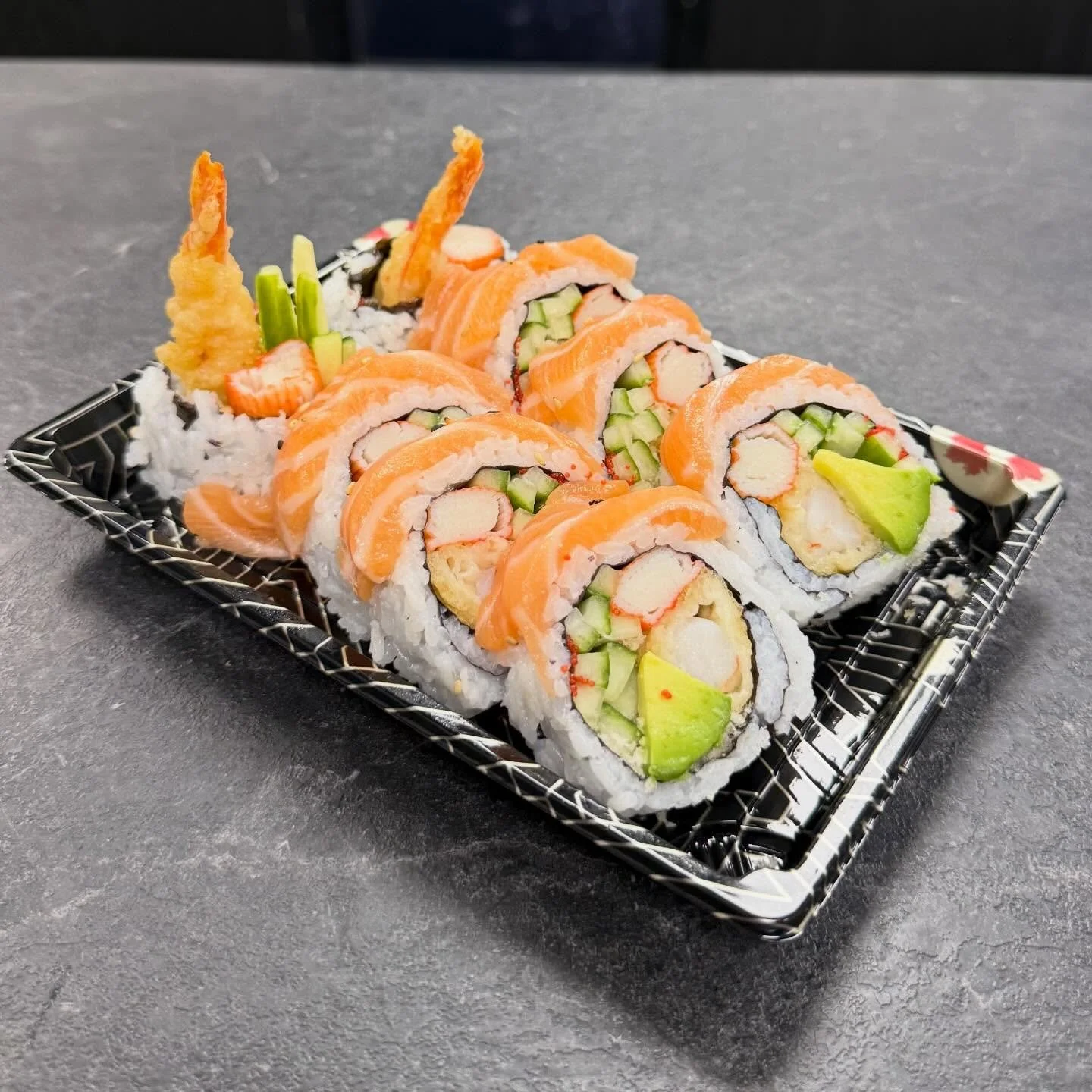 Order online ➡️ SushiOnFennell.com

HM &mdash; 669 Fennell Ave E
SC &mdash; 277 Upper Centennial Pkwy
BF &mdash; 71 Charing Cross

Delivery on UberEats 🚗