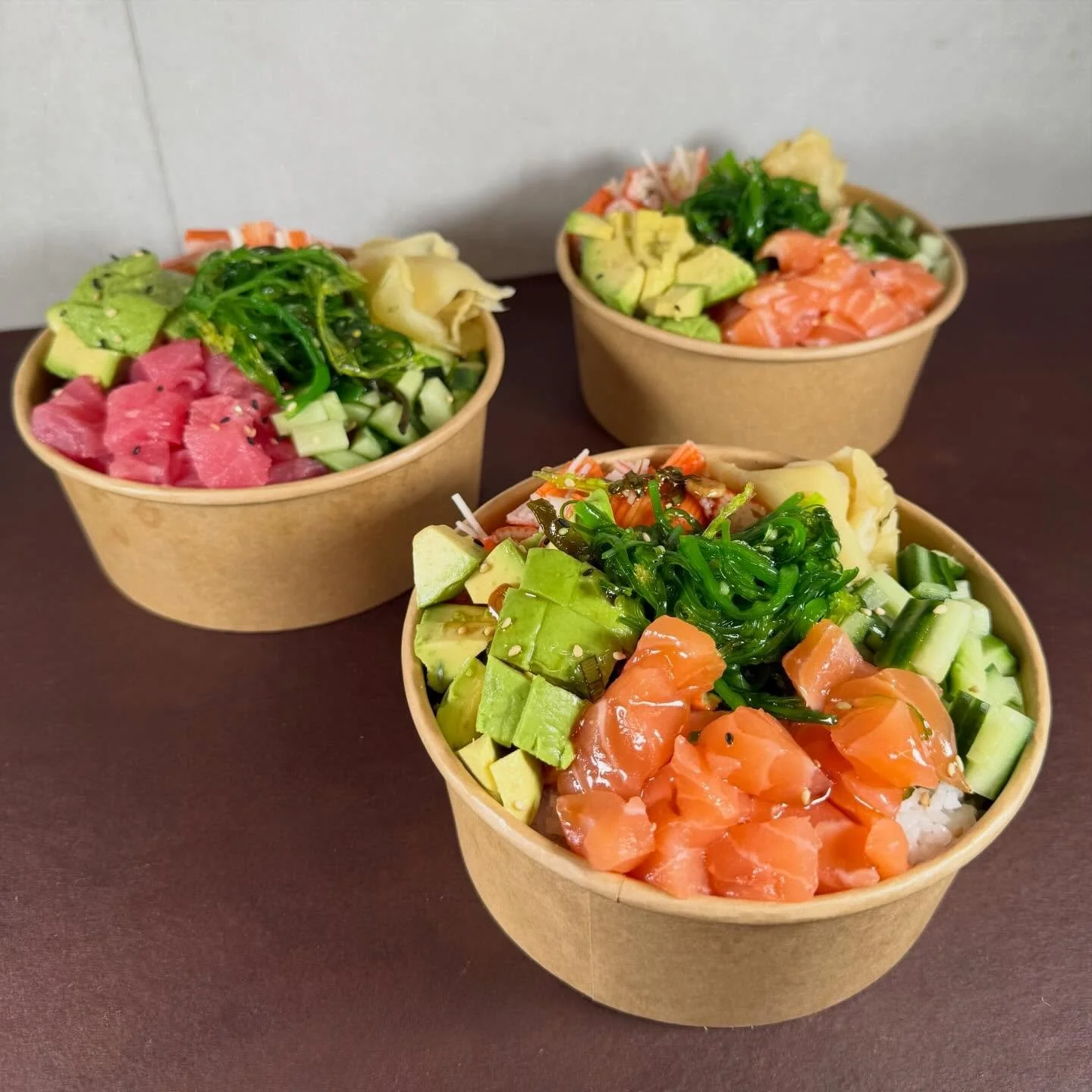 SUSHI ON FENNELL BOWLS ARE HERE 🙌
Choose from our house-made sauces:
Creamy Sesame &bull; Sweet &amp; Spicy Soy &bull; Ponzu

Available now! Order online ➡️ SushiOnFennell.com

HM &mdash; 669 Fennell Ave E
SC &mdash; 277 Upper Centennial Pkwy
BF &md