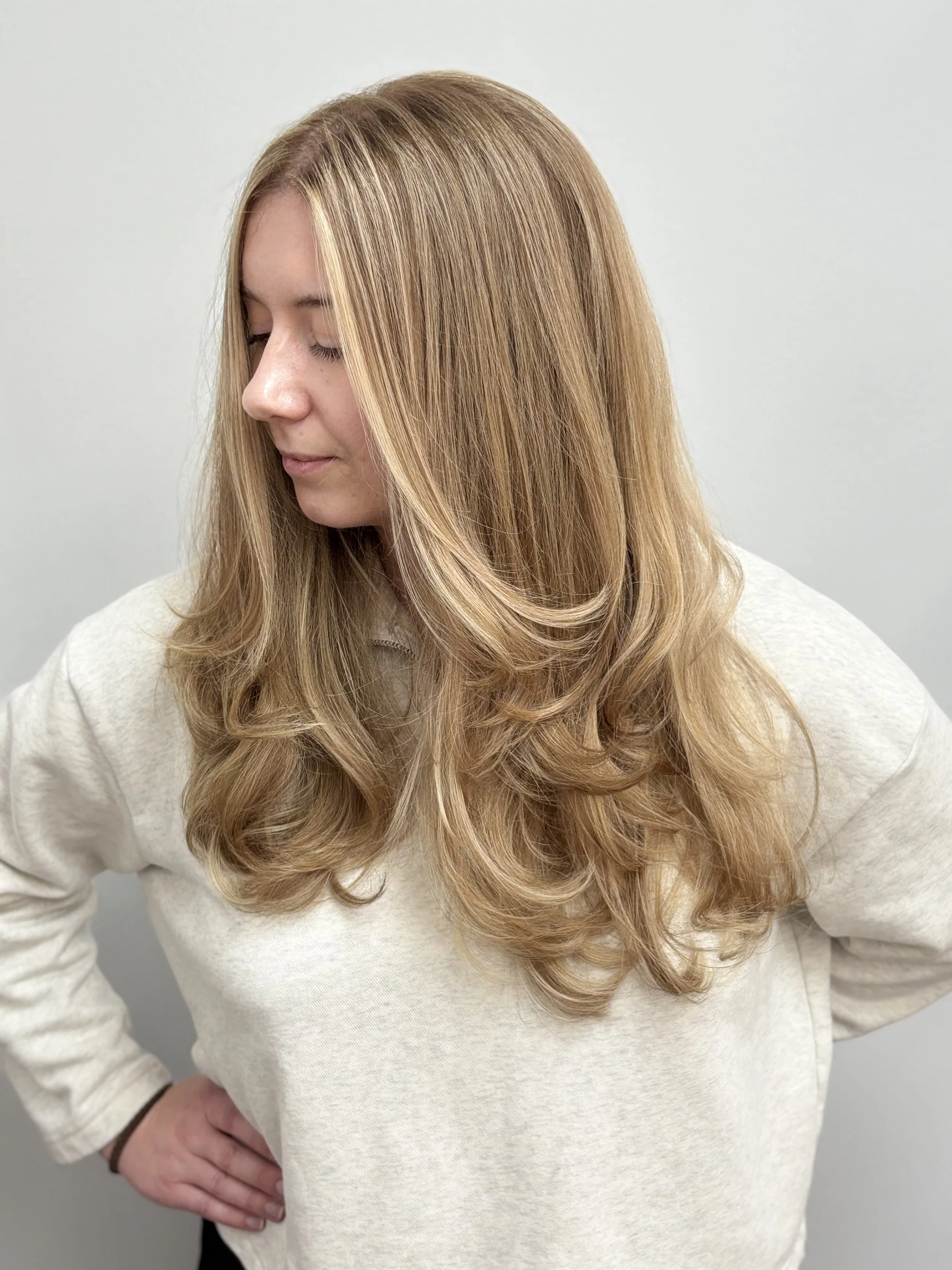 A little extra lightness around the face can brighten up the eyes and bring out notes not normally seen. It can also help contour the cheek bones.