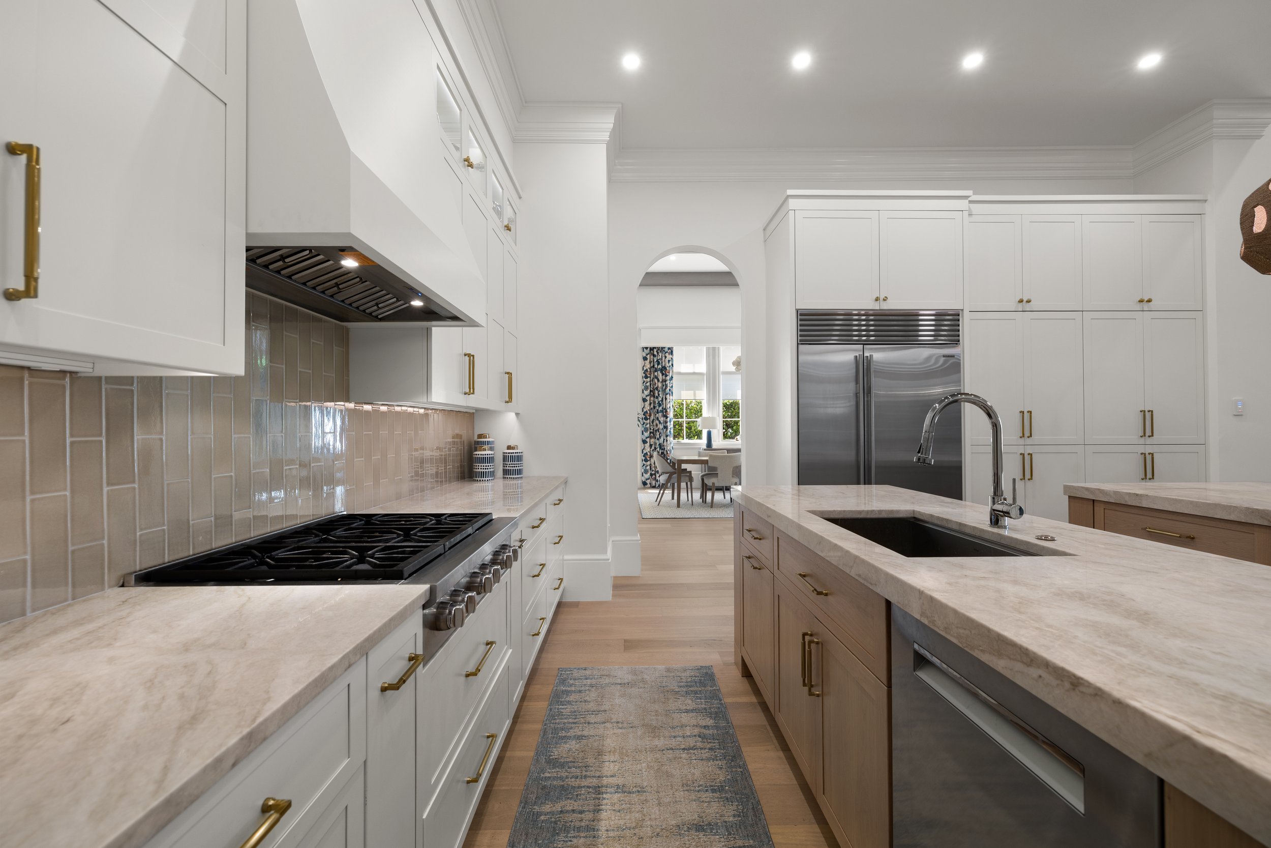 Kitchen Towards Arch.jpg