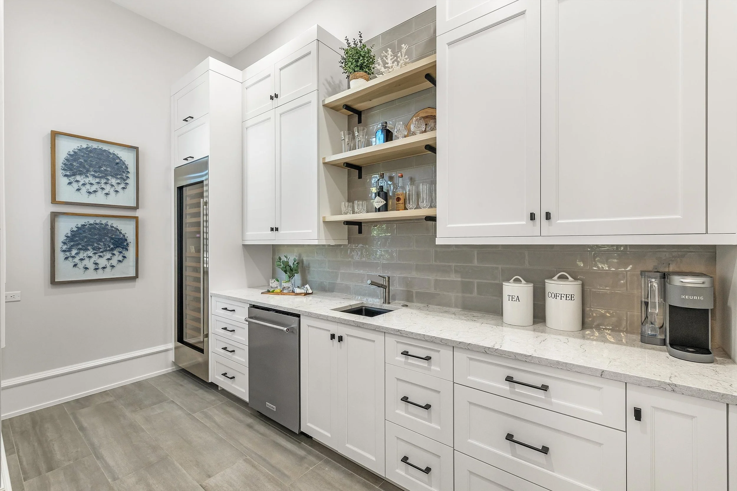14-Butlers Pantry.jpg