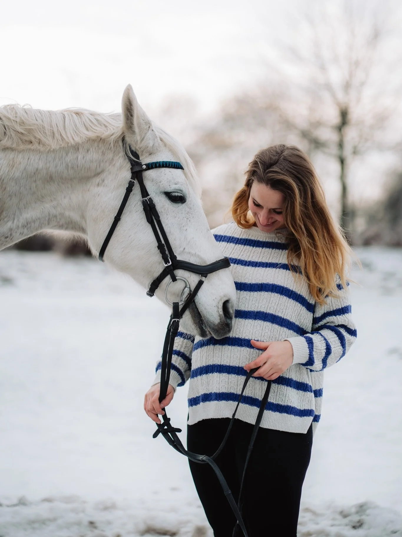 Erstes Babybauch-Shooting mit Pferd 🐴❤️
Diese besondere Verbindung zwischen werdender Mama und ihrem treuen Begleiter festhalten zu d&uuml;rfen, war einfach magisch. 

#fotografin #babybauchshooting #pferdefotografie #pregnancyphotography #horsephot